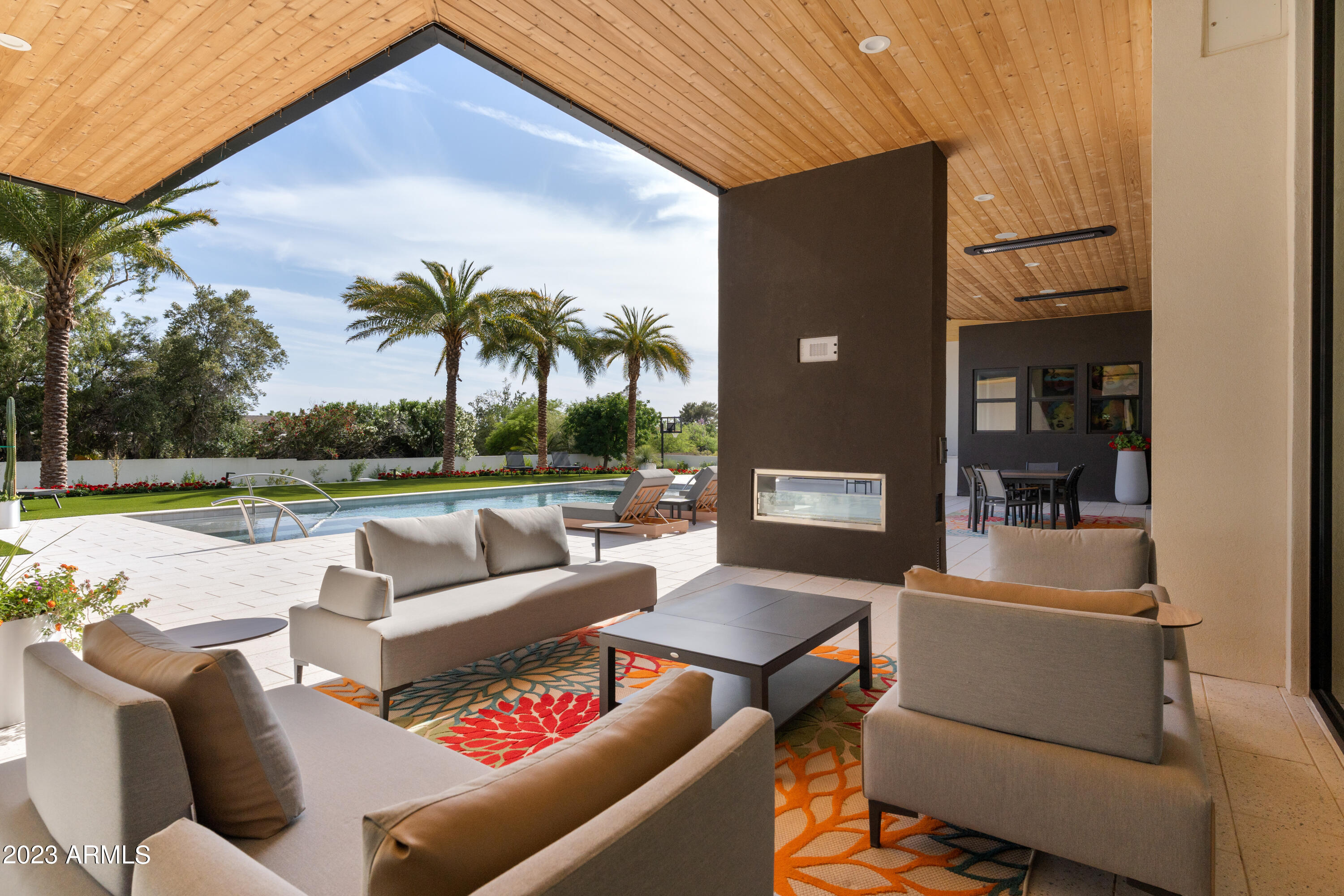 Mirada Los Arcos - Residential