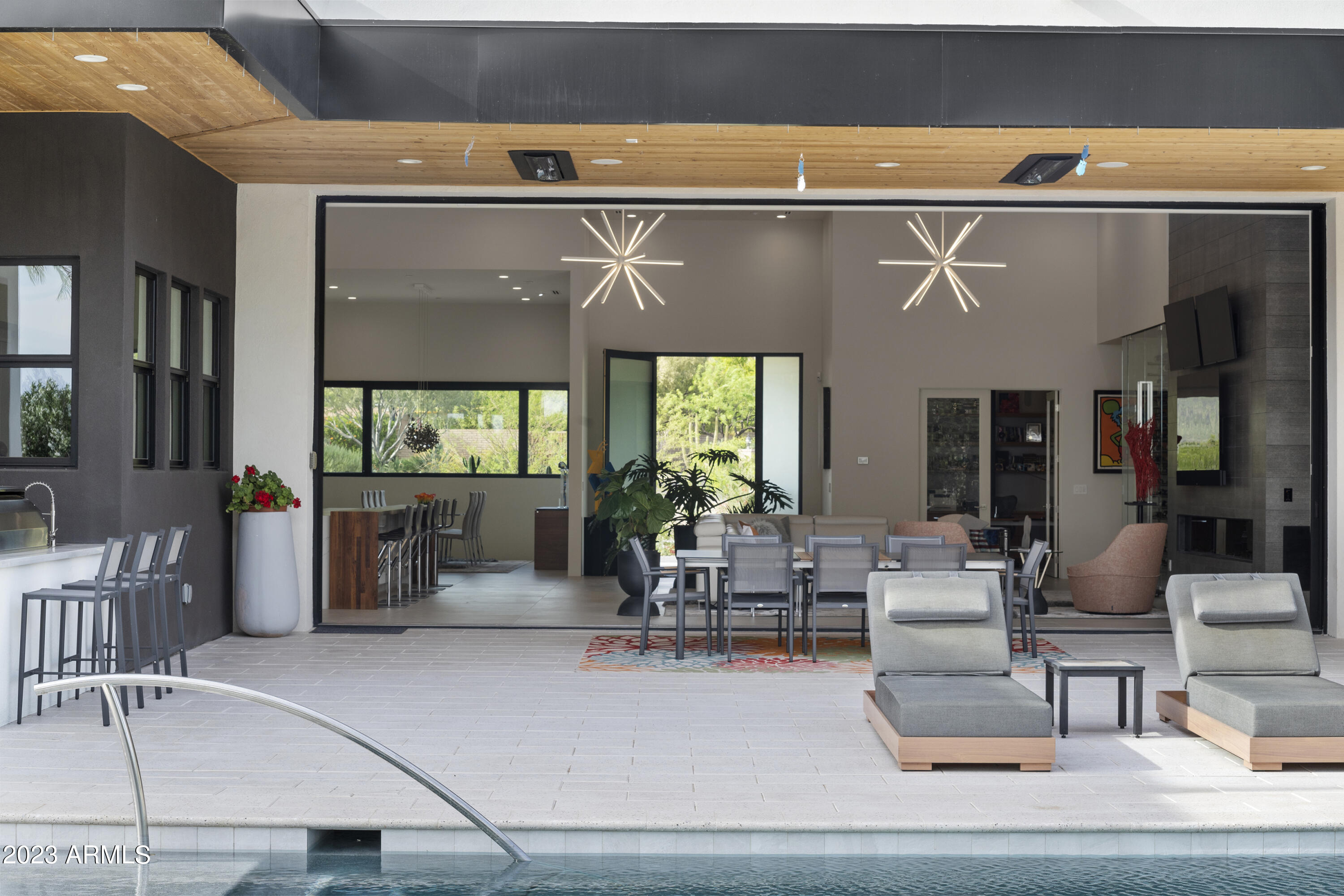 Mirada Los Arcos - Residential