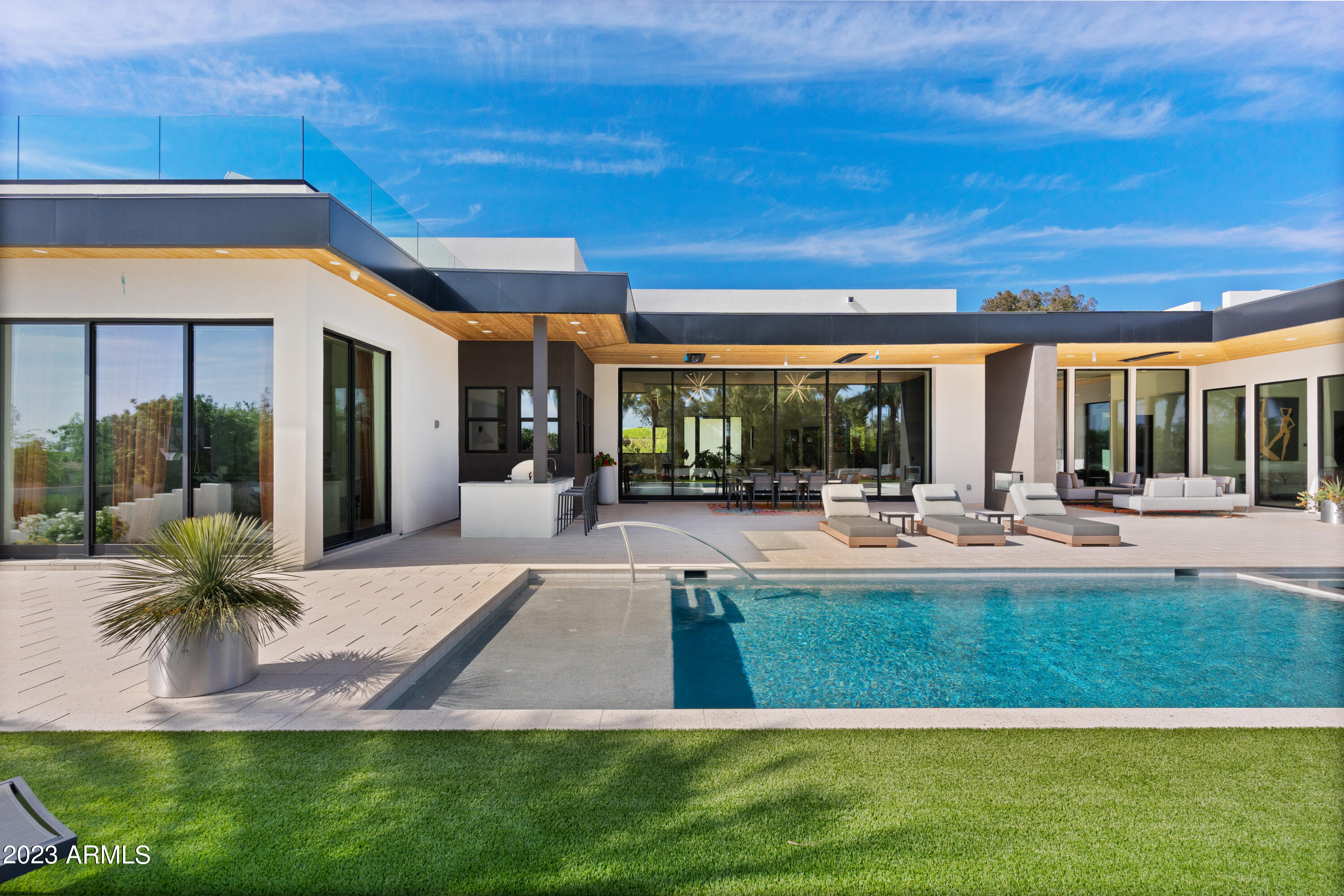 Mirada Los Arcos - Residential