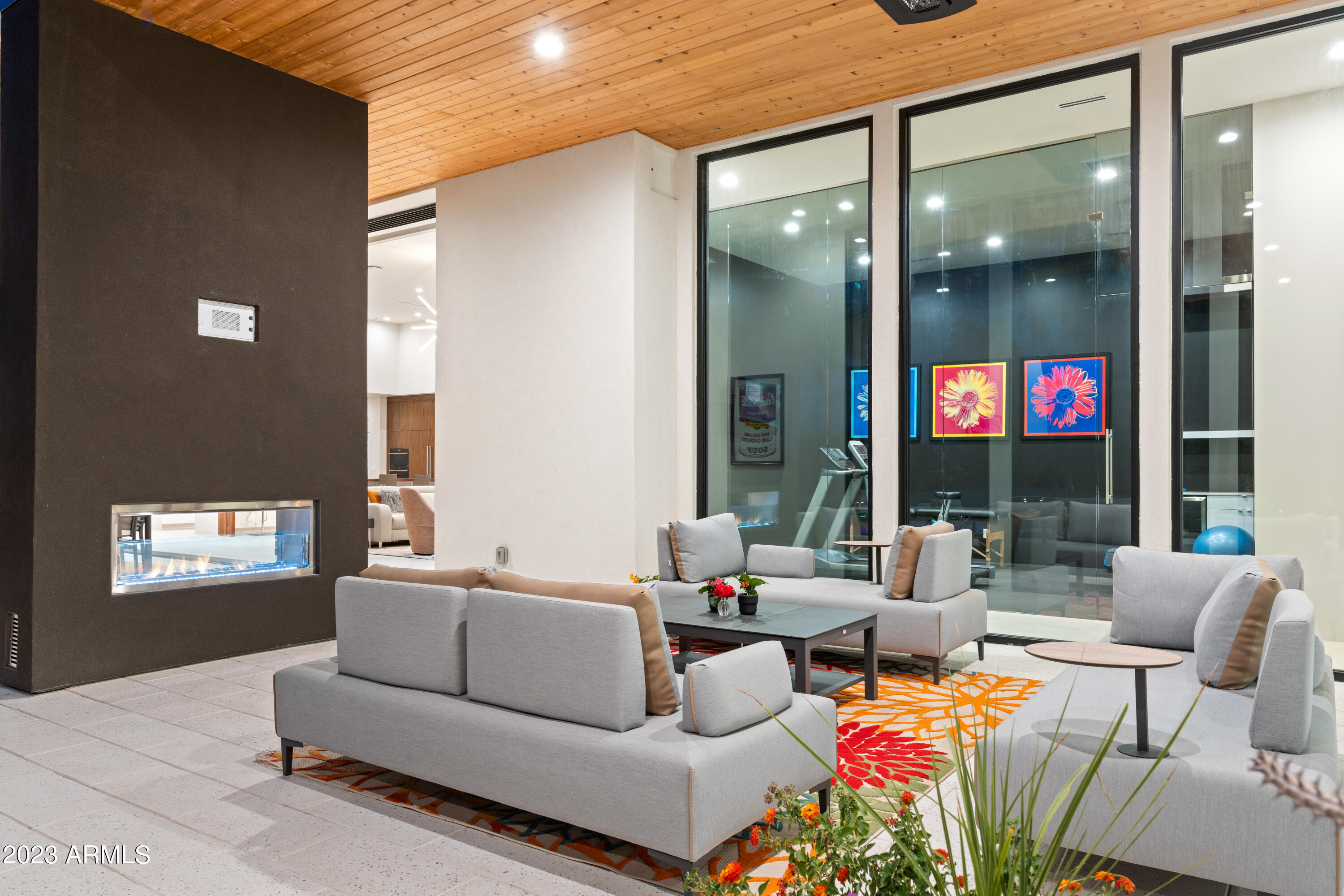 Mirada Los Arcos - Residential