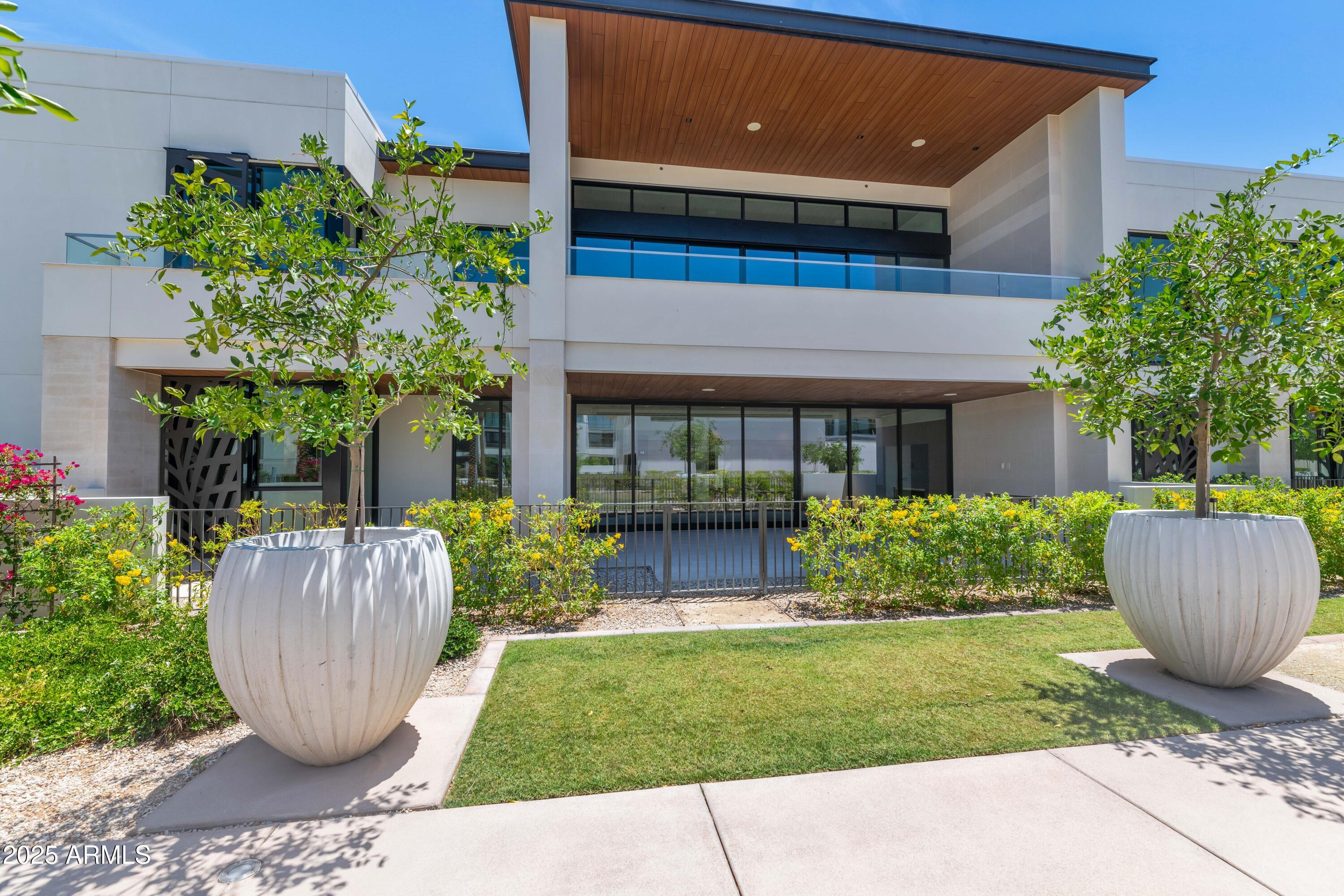 7000 EAST LINCOLN VILLAS CONDOMINIUM 1 - Residential
