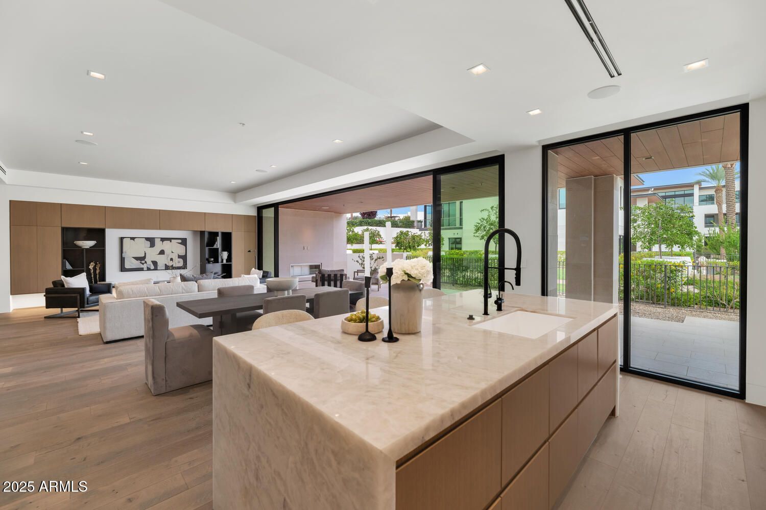 7000 EAST LINCOLN VILLAS CONDOMINIUM 1 - Residential