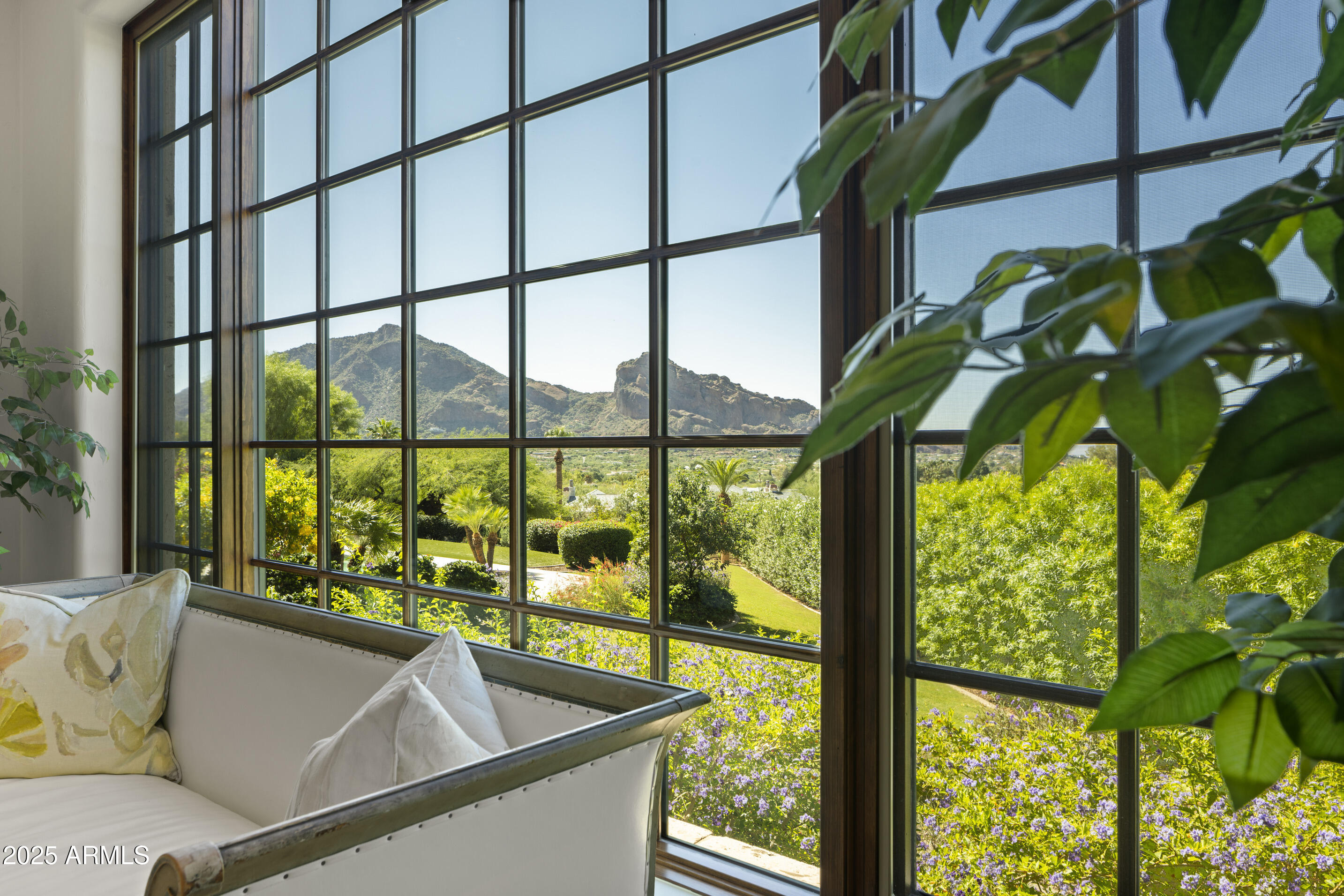 PARADISE VALLEY ESTATES - Residential