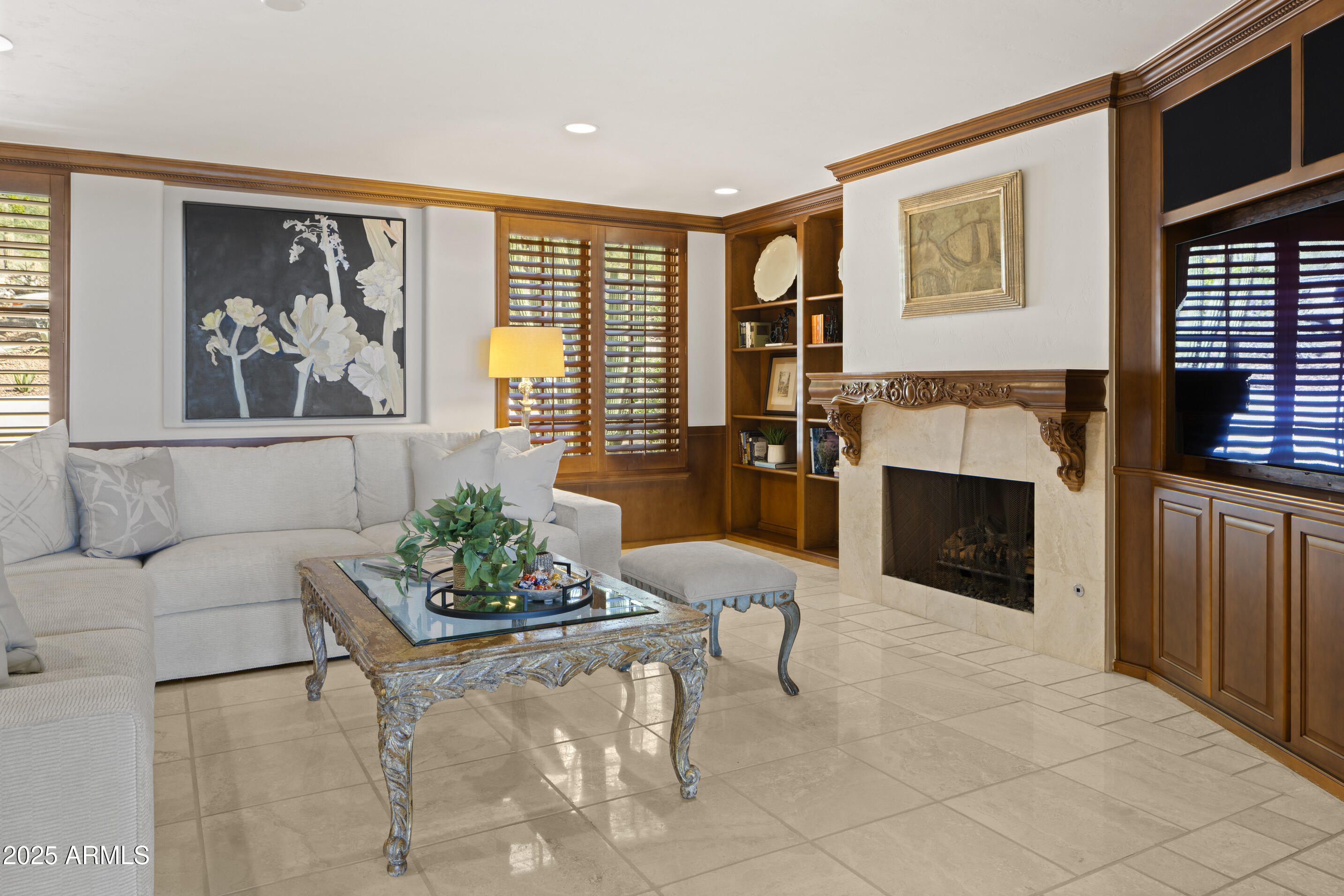 PARADISE VALLEY ESTATES - Residential