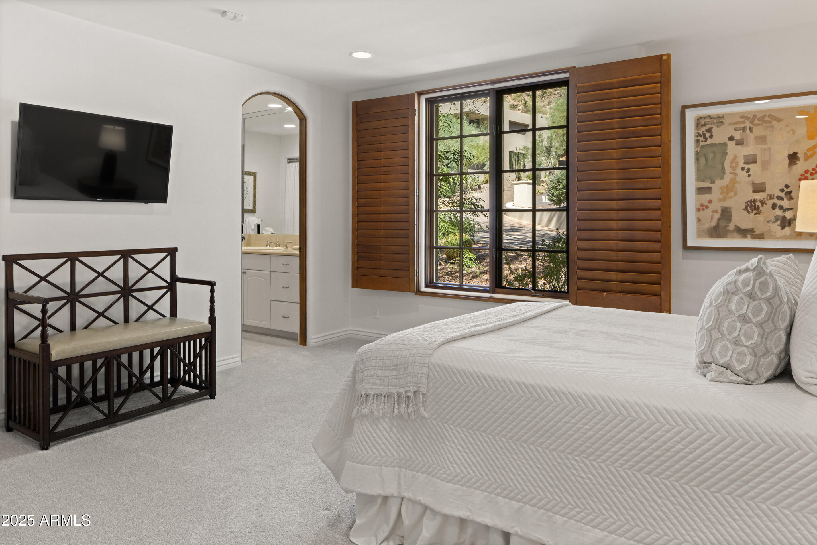 PARADISE VALLEY ESTATES - Residential