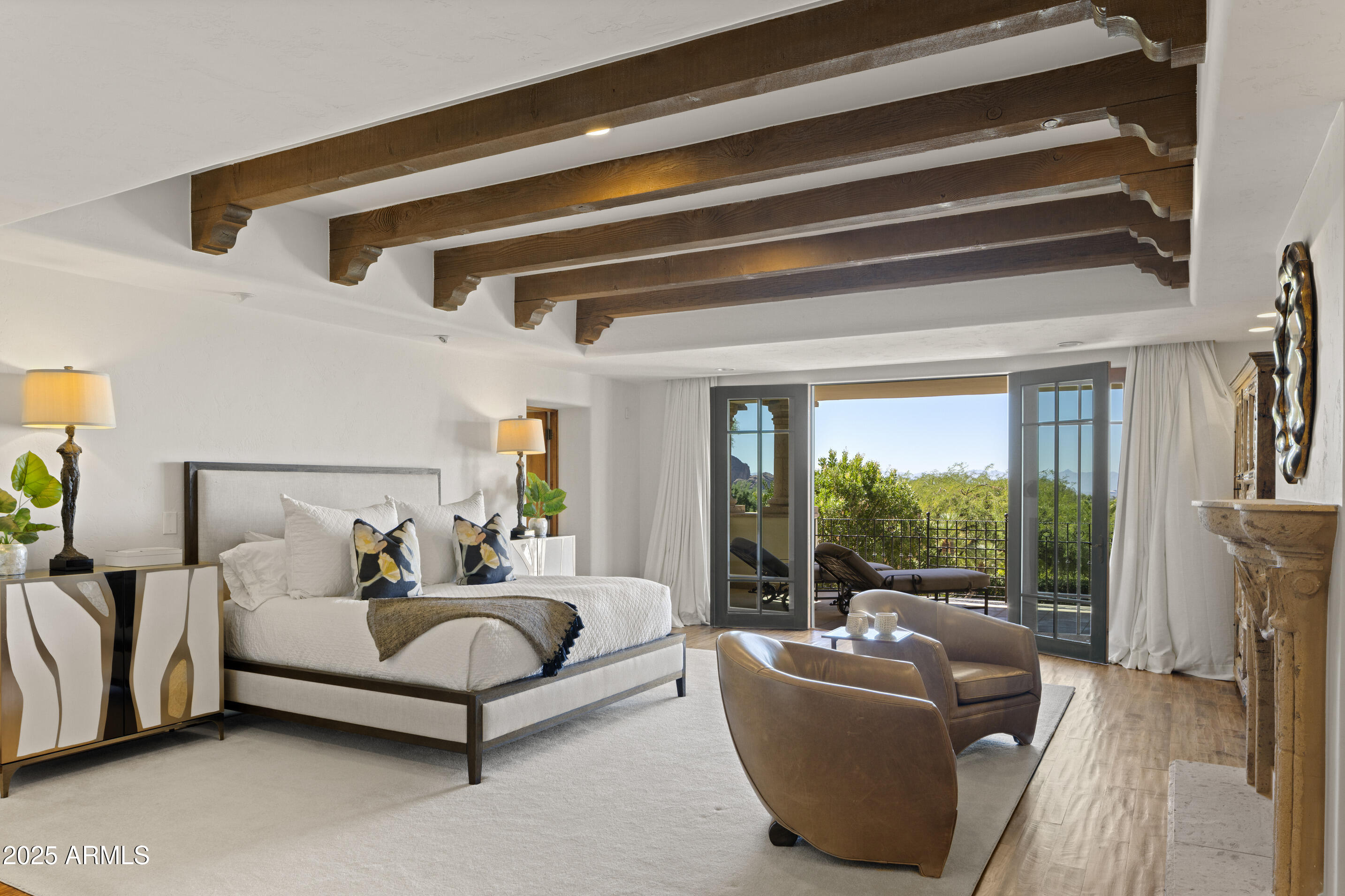 PARADISE VALLEY ESTATES - Residential
