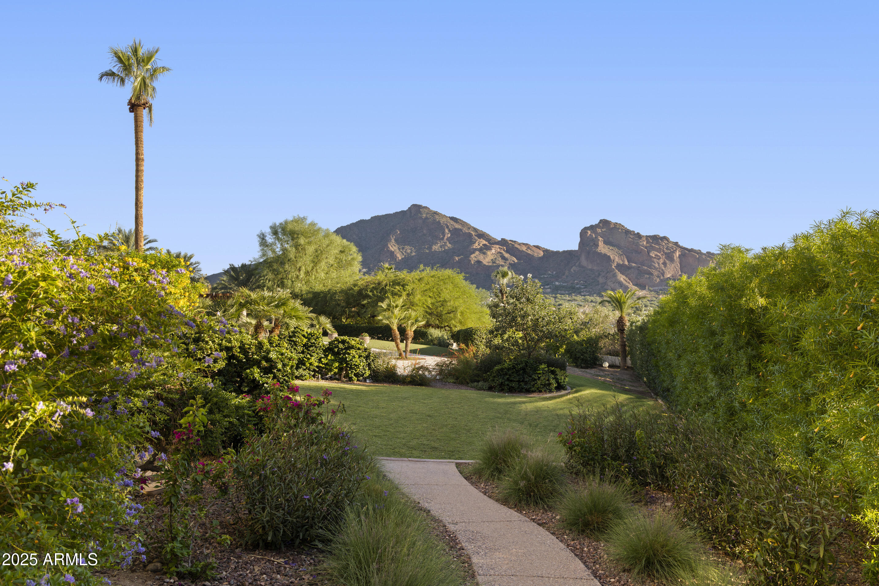 PARADISE VALLEY ESTATES - Residential
