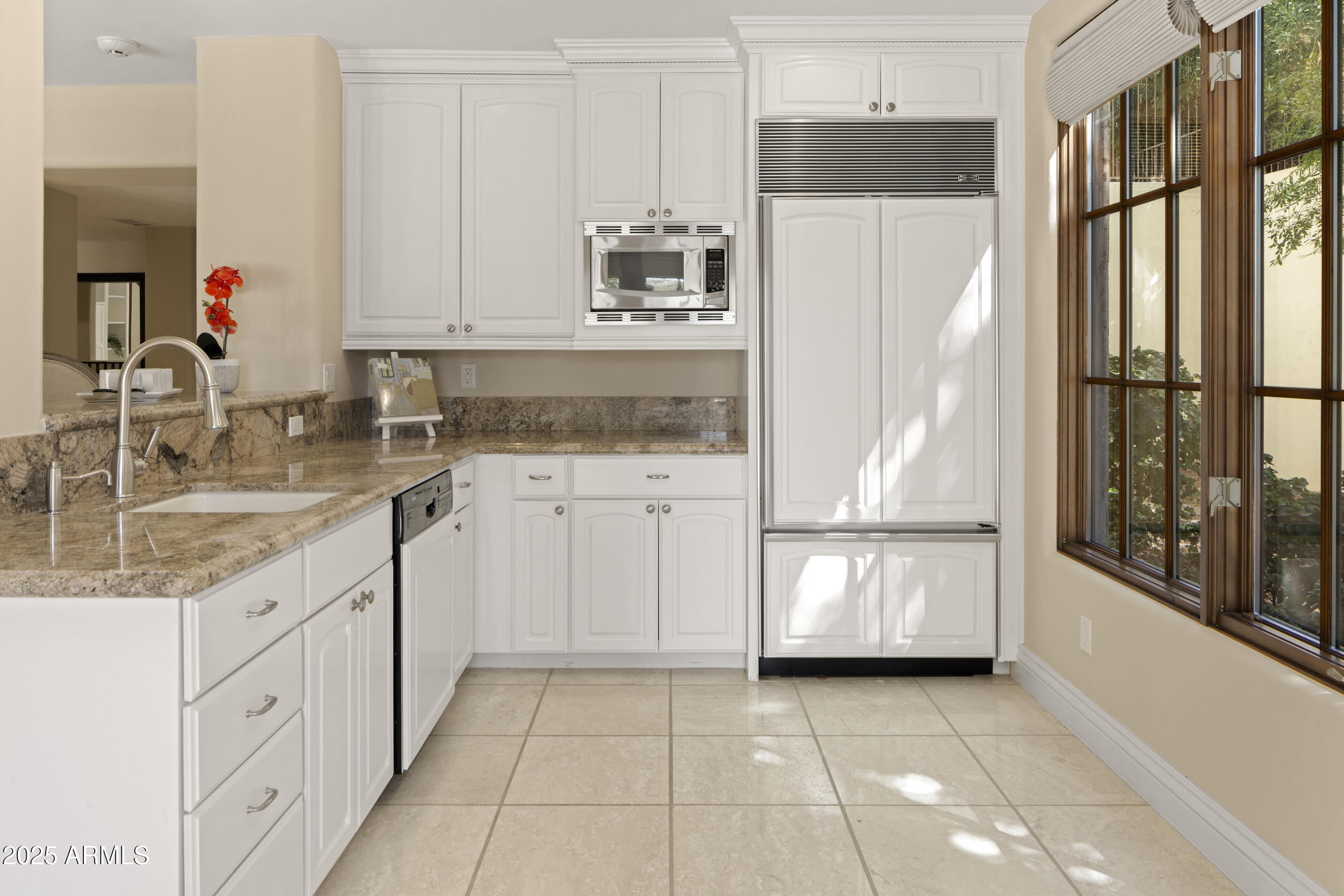 PARADISE VALLEY ESTATES - Residential
