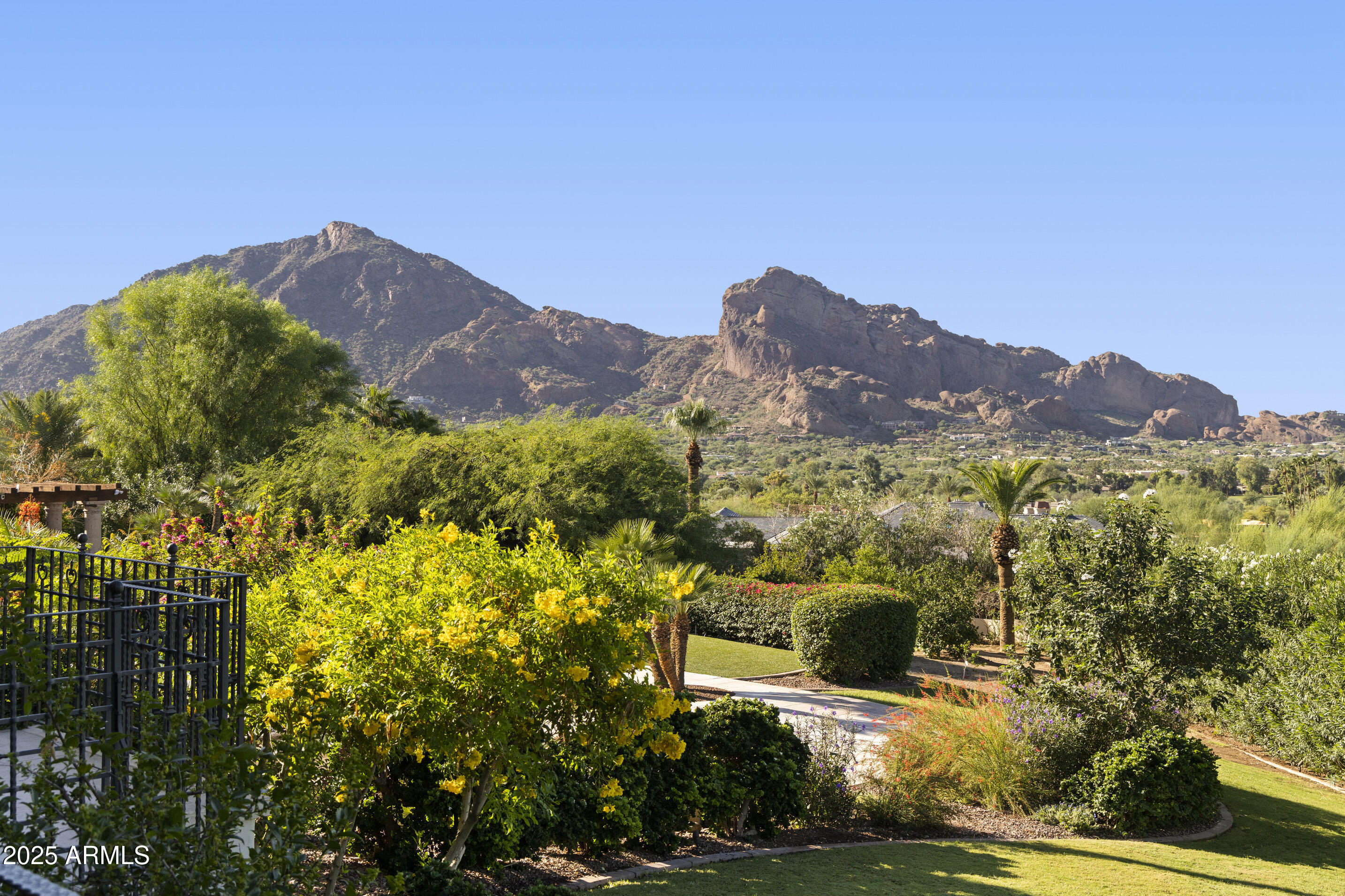 PARADISE VALLEY ESTATES - Residential