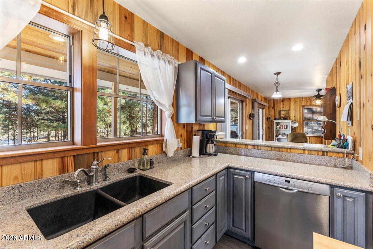 ALPINE VILLAGE EAST - Residential