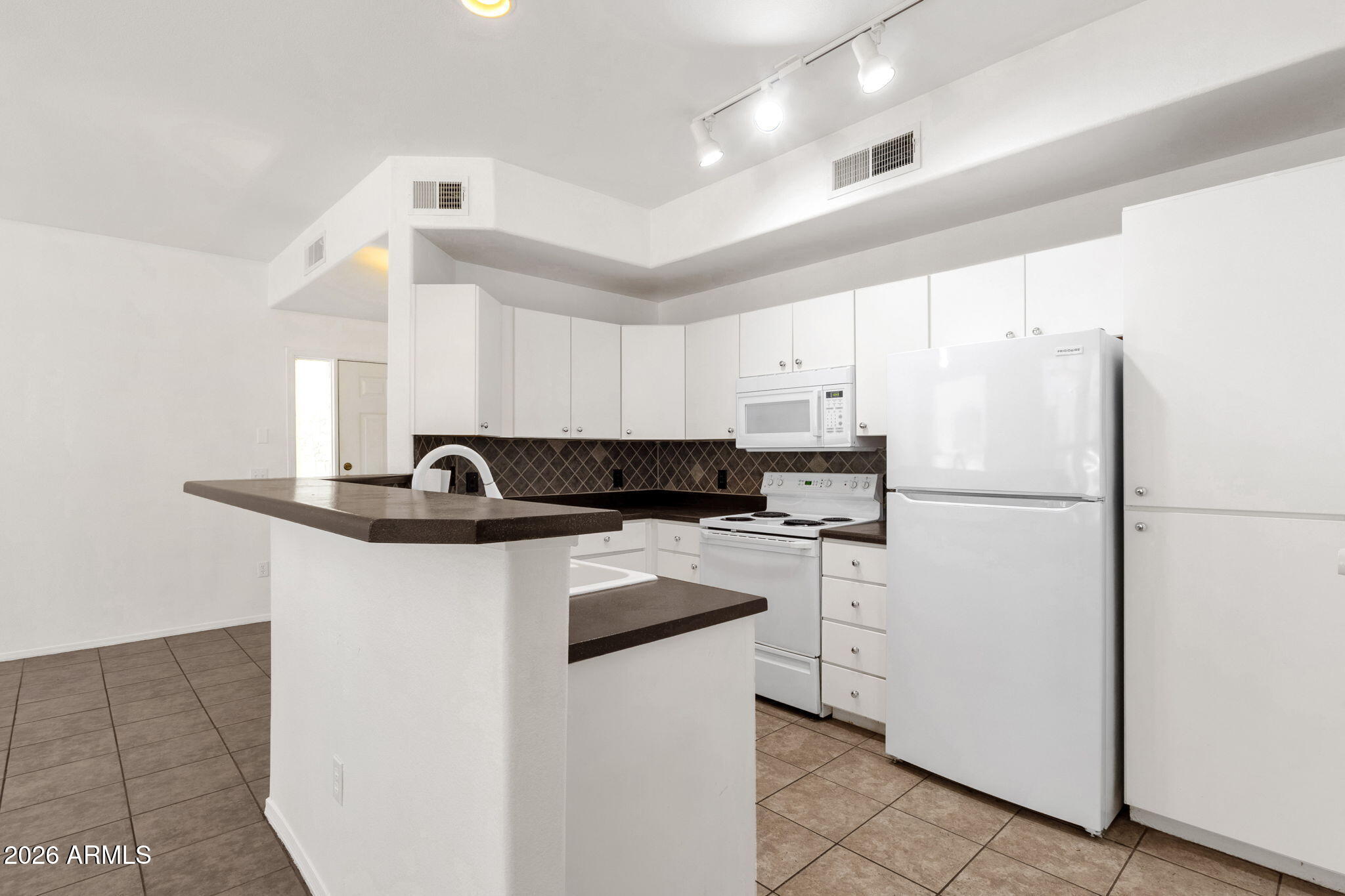 MIRA VISTA CONDOMINIUMS - Residential