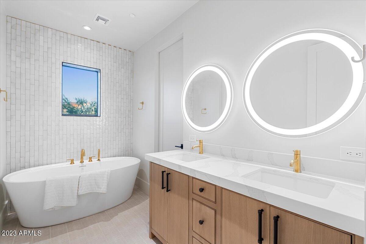 WINDGATE RANCH - Residential