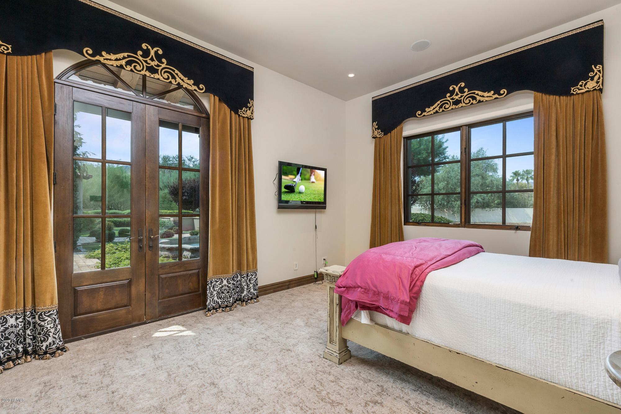 EQUESTRIAN TRAILS - Residential
