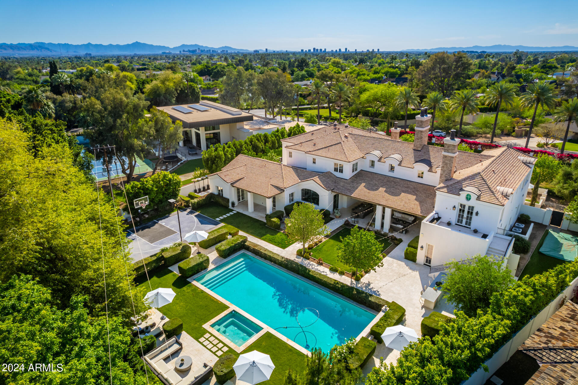 GREEN GATE - Residential