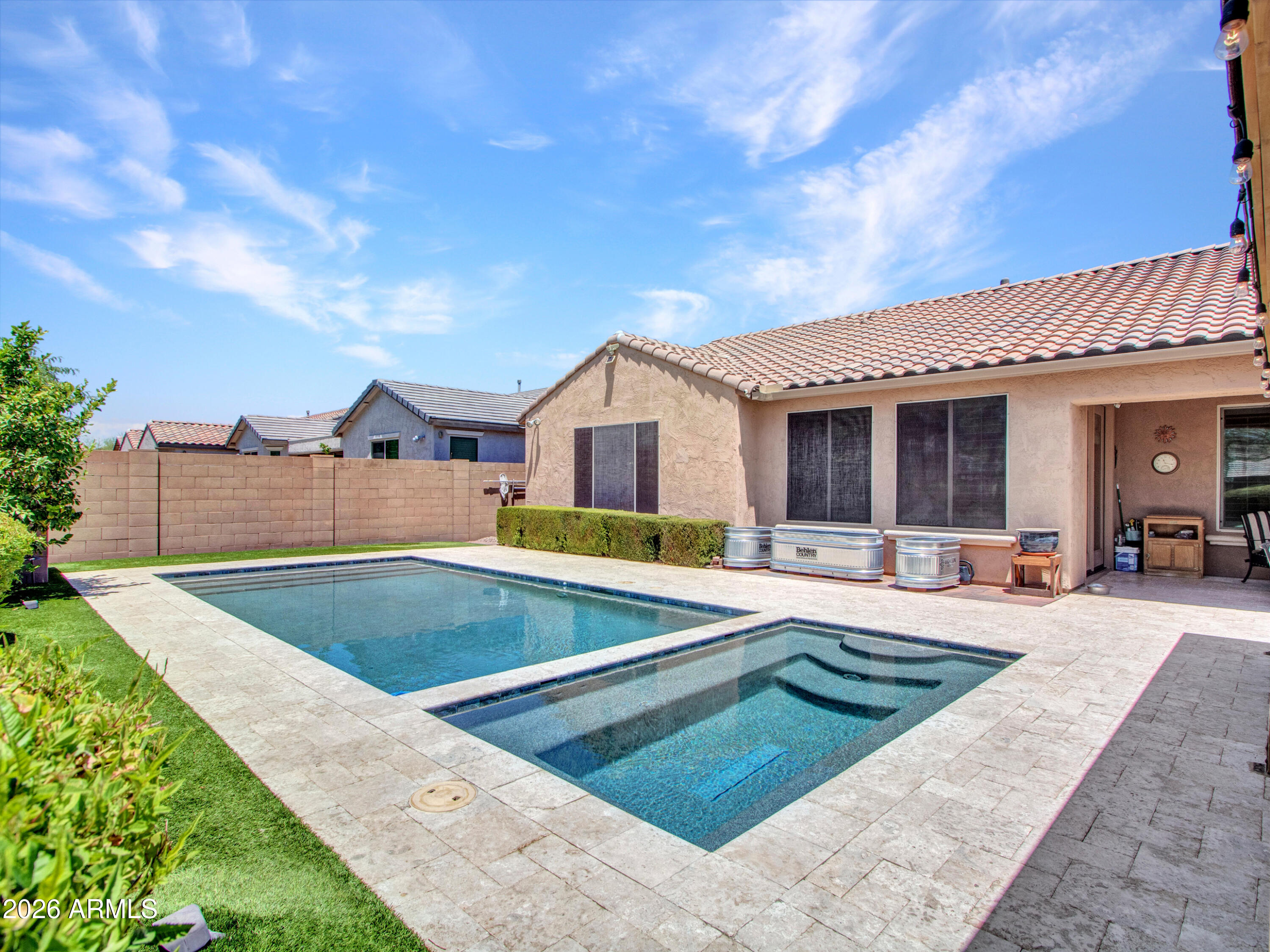 LA SOLANA - Residential