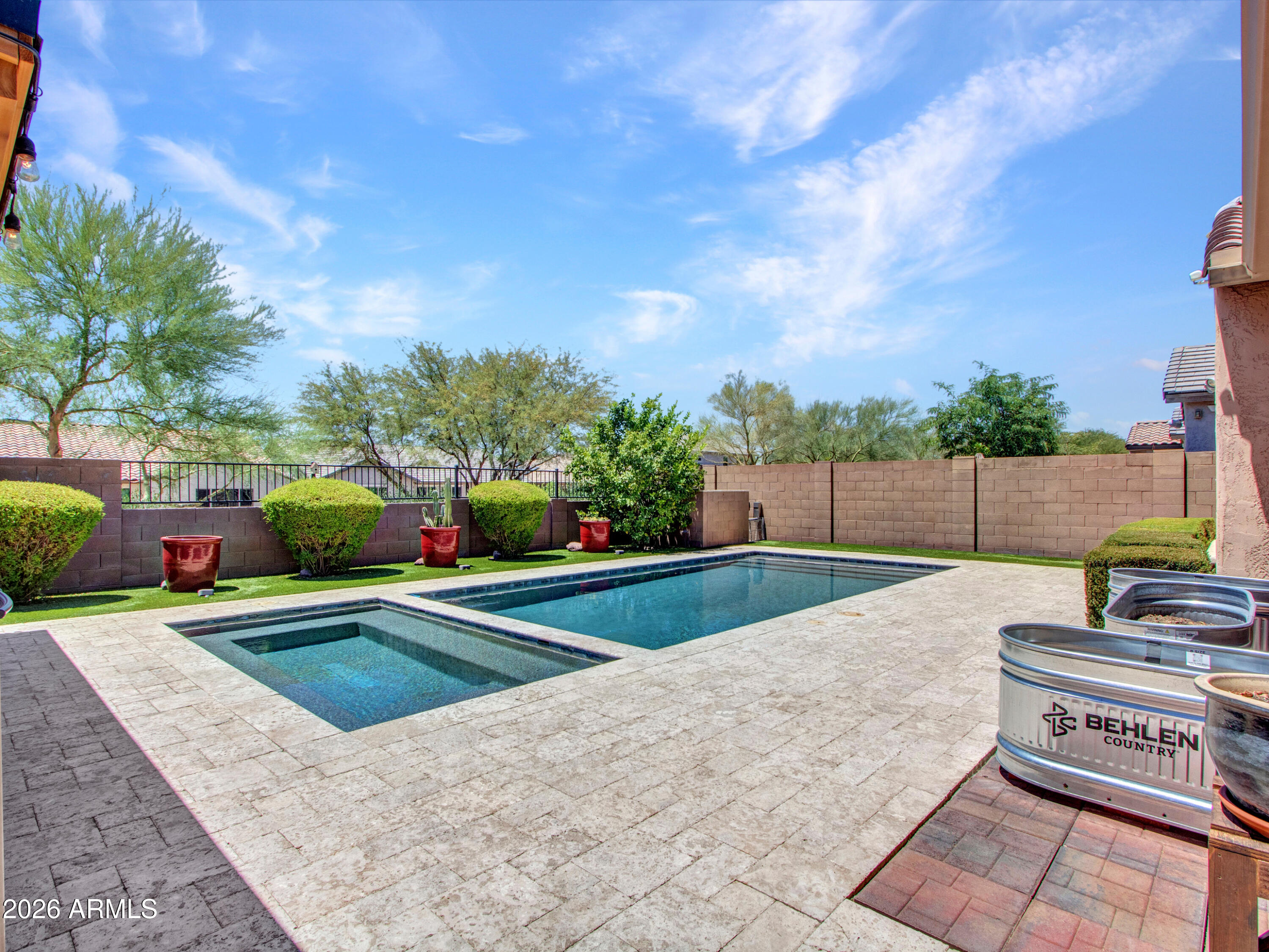 LA SOLANA - Residential