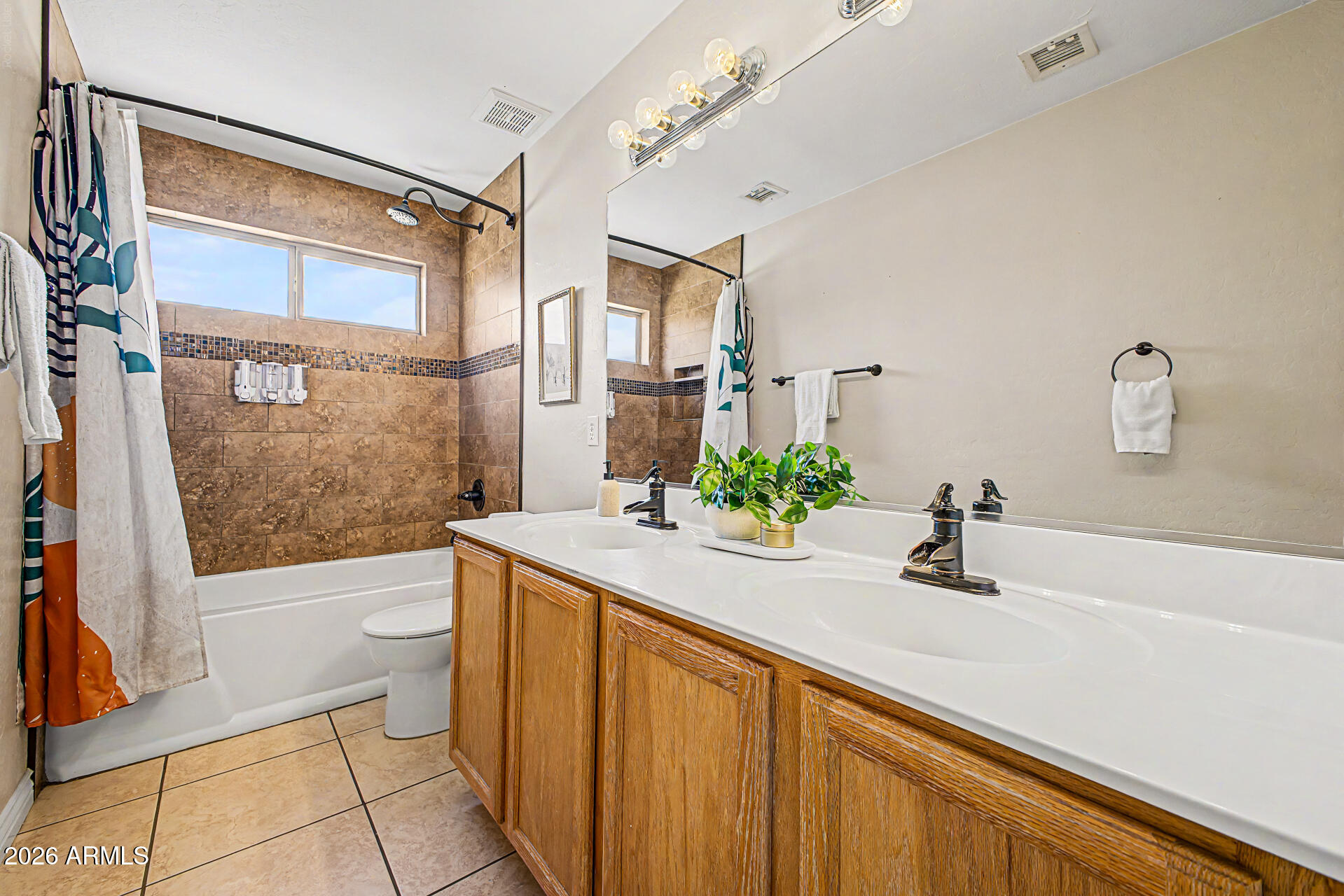 HIGHLAND POINT - Residential