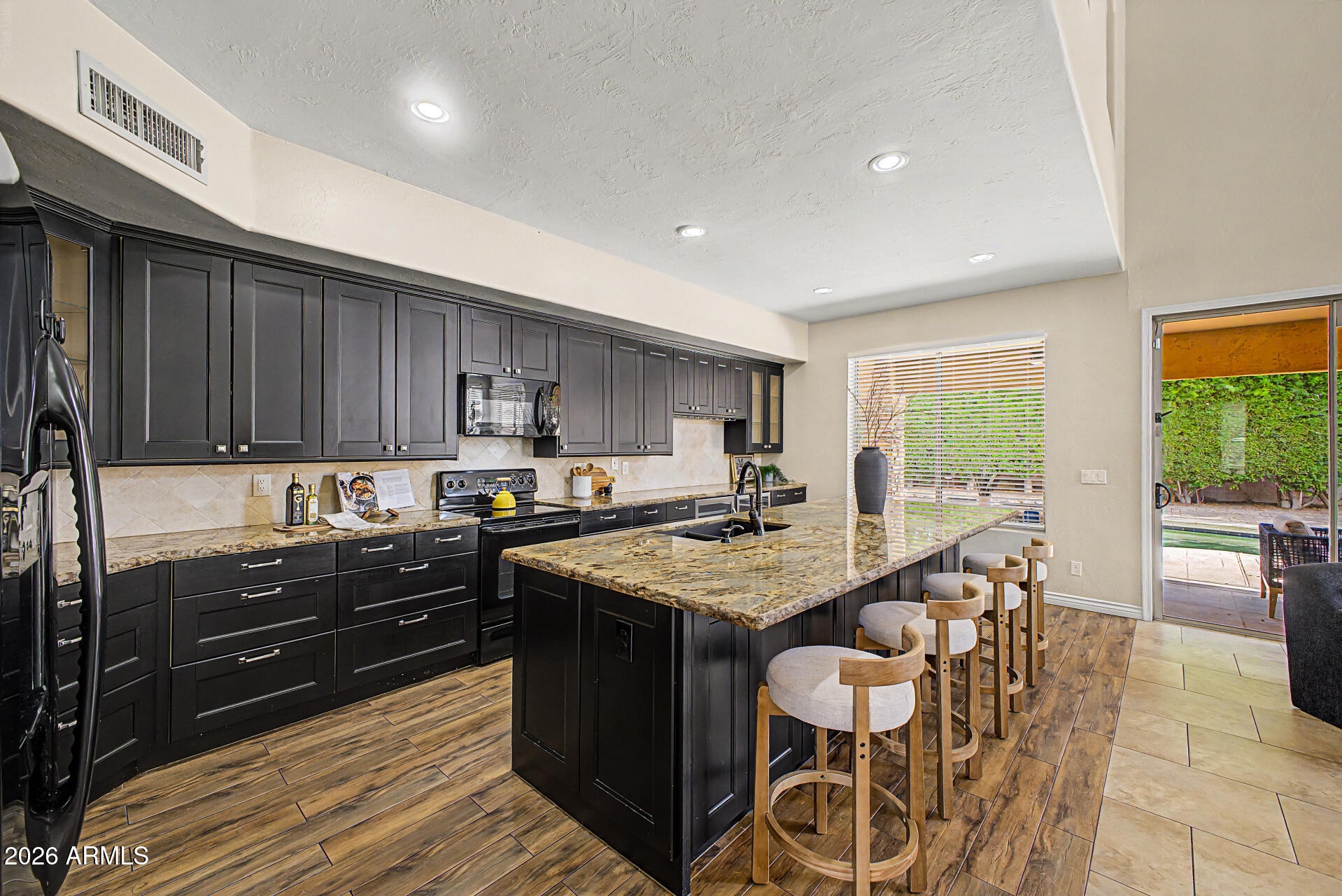 HIGHLAND POINT - Residential