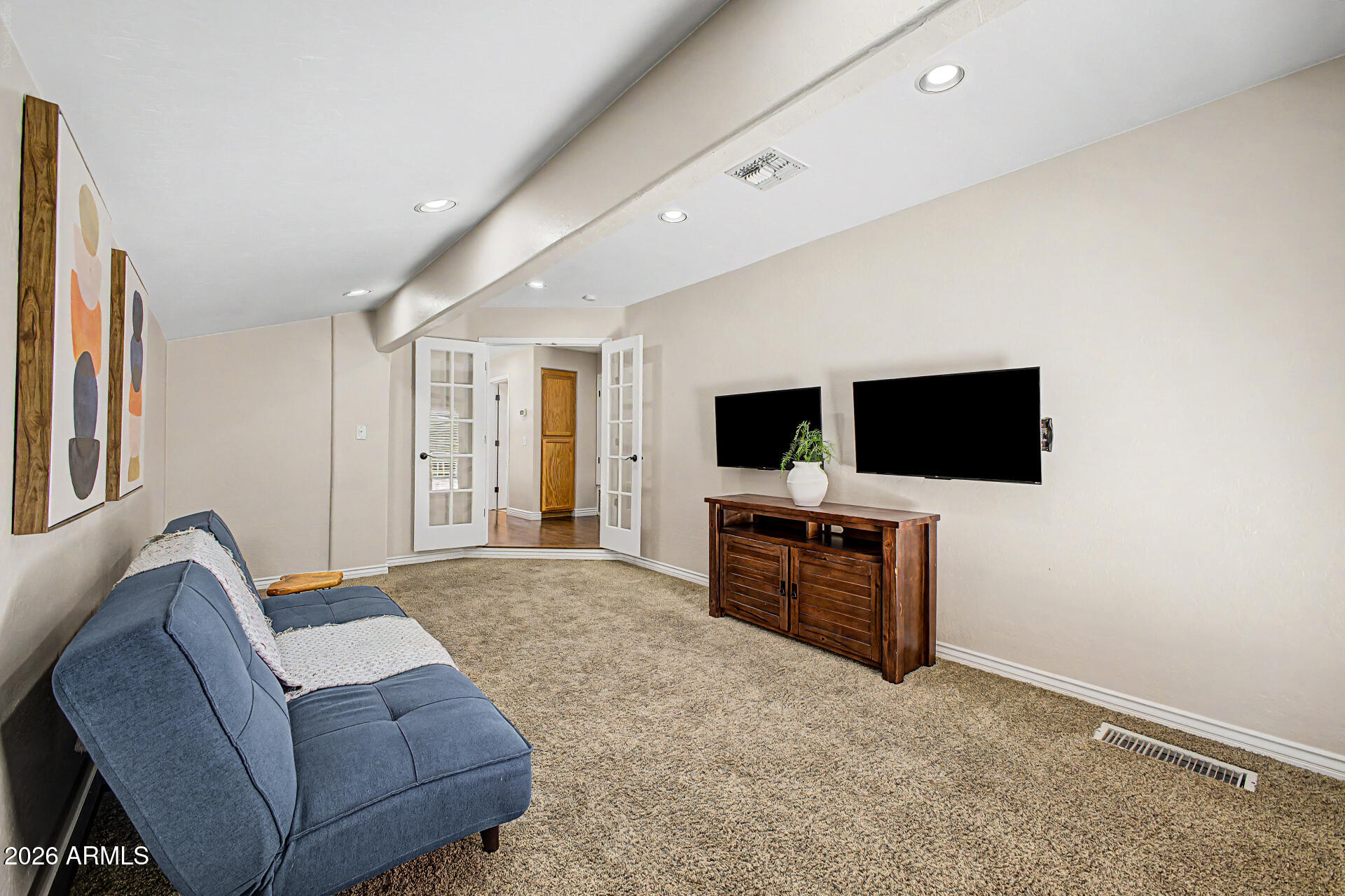 HIGHLAND POINT - Residential