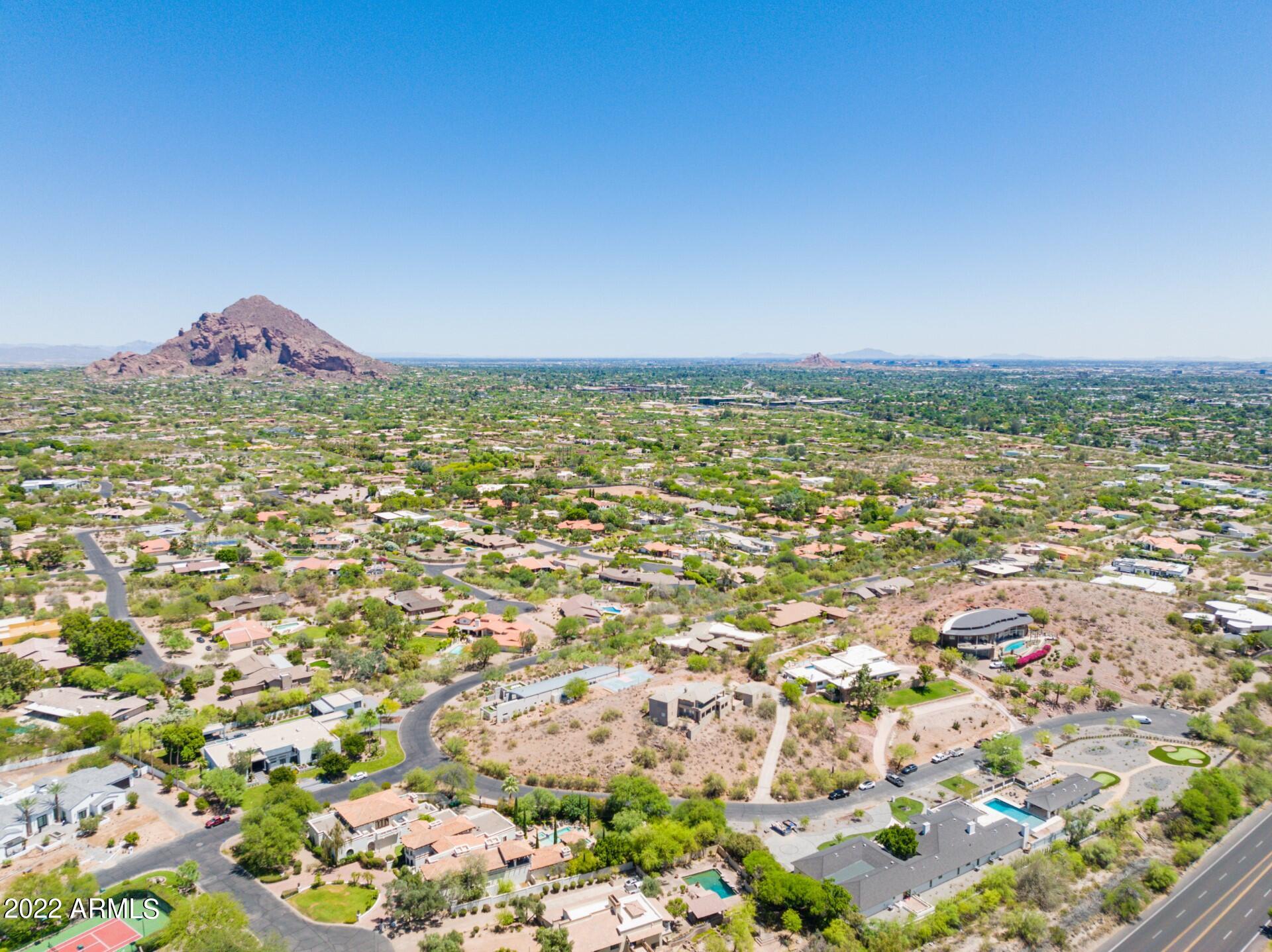 LA COLINA LOT 18 & TRACT A REPLAT LT 19 & TR A - Residential