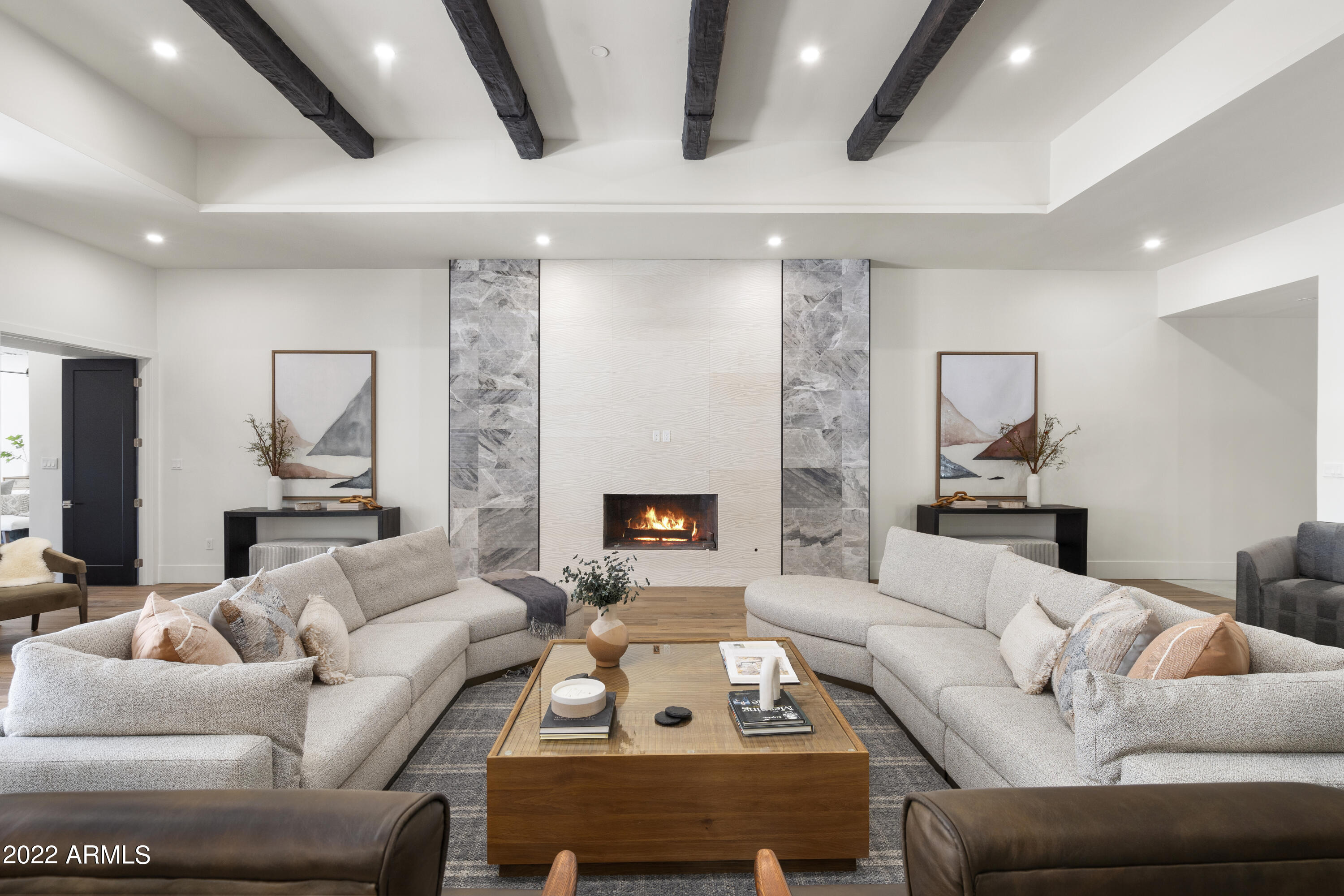 LA COLINA LOT 18 & TRACT A REPLAT LT 19 & TR A - Residential