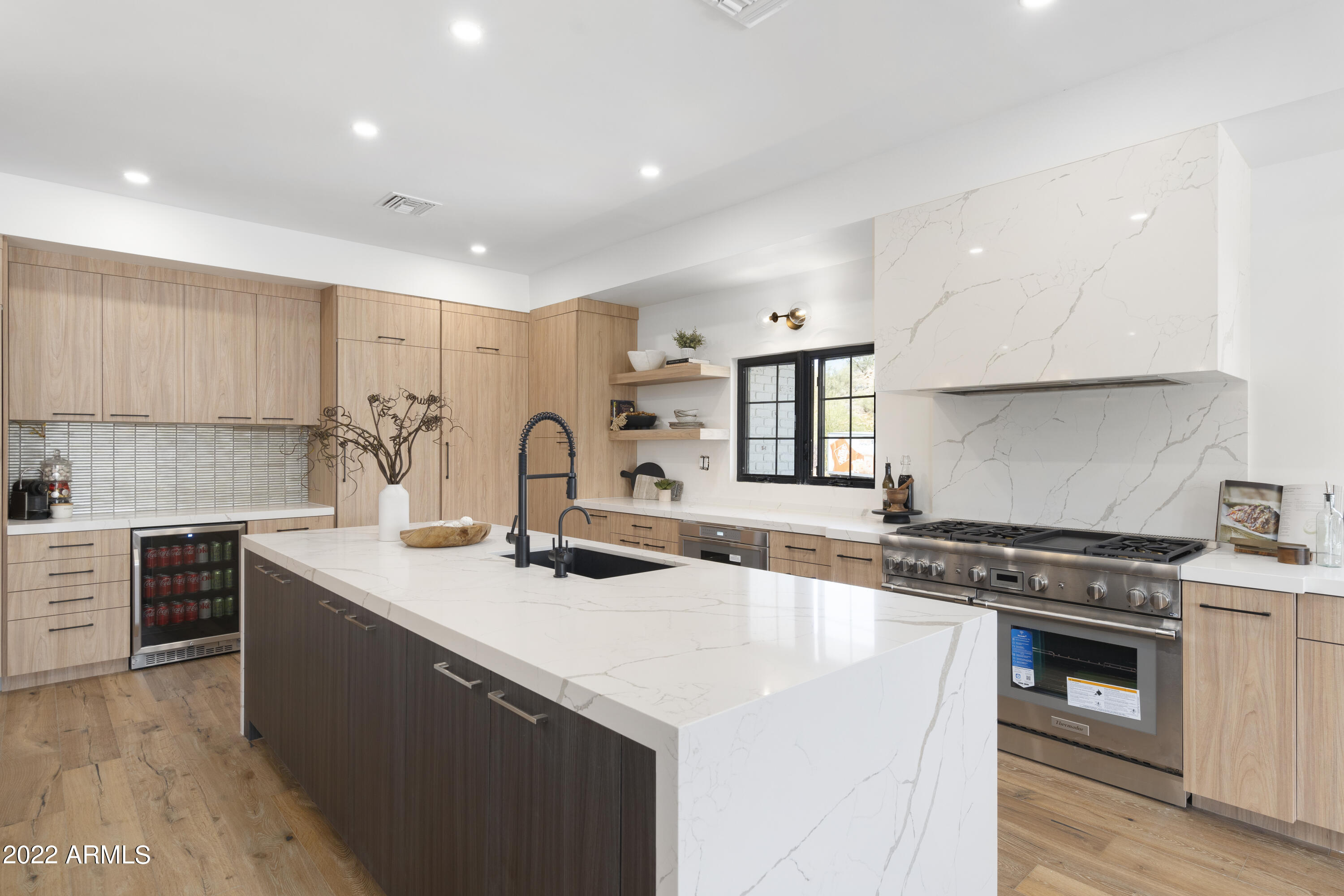 LA COLINA LOT 18 & TRACT A REPLAT LT 19 & TR A - Residential