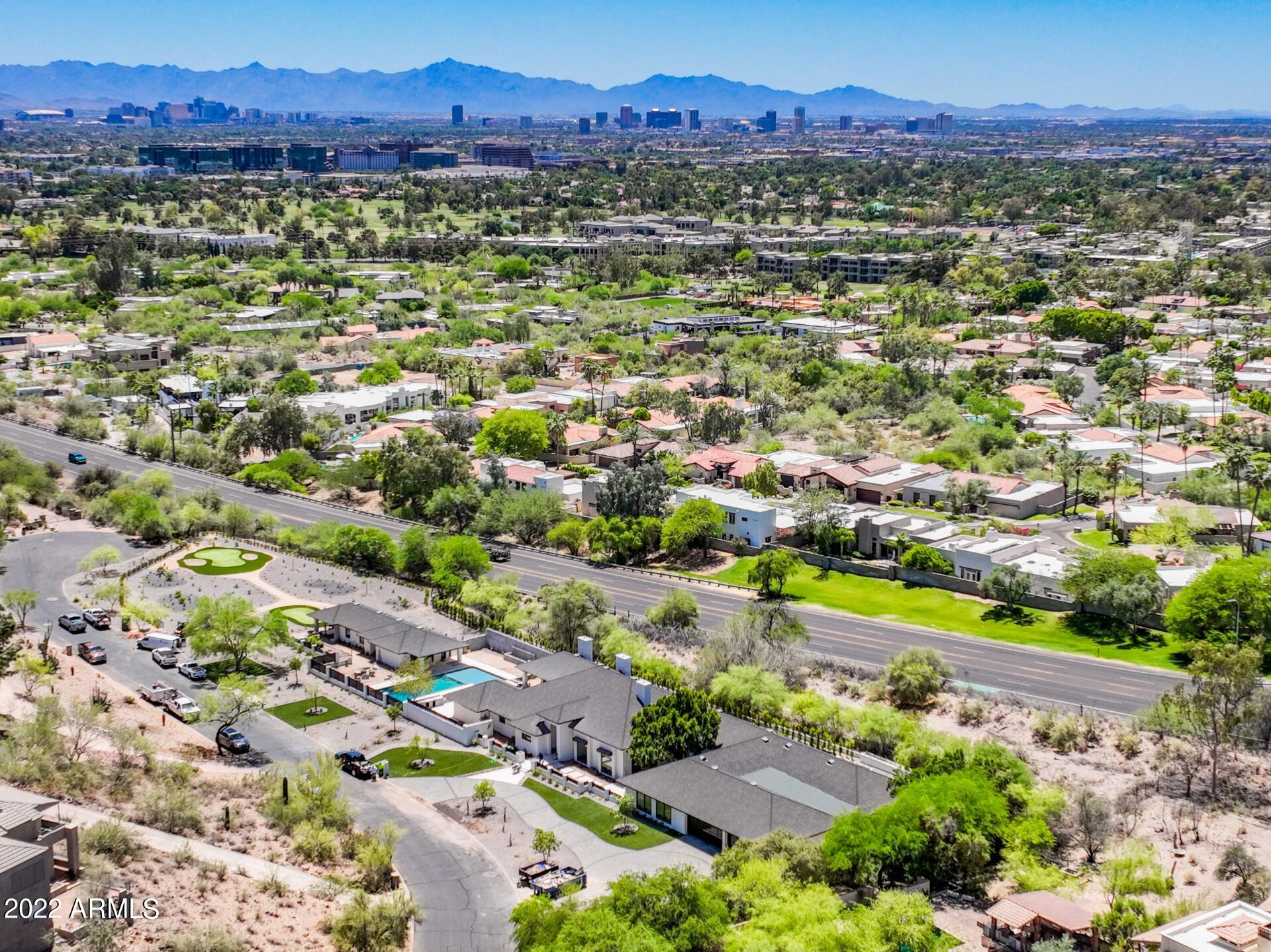 LA COLINA LOT 18 & TRACT A REPLAT LT 19 & TR A - Residential