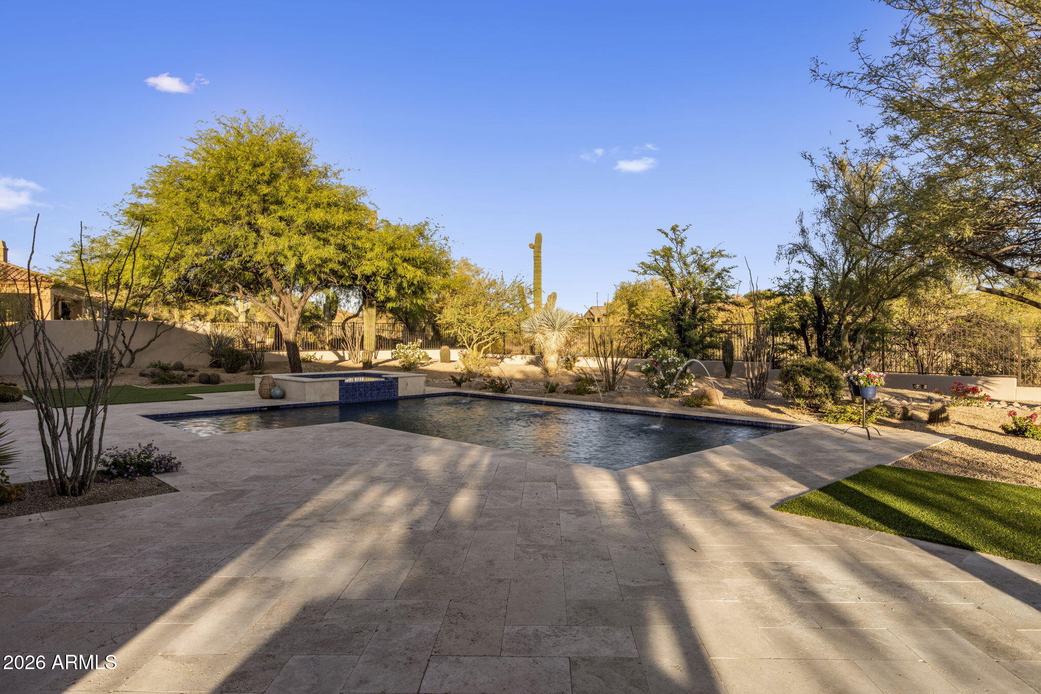 SAGUARO HIGHLANDS - Residential