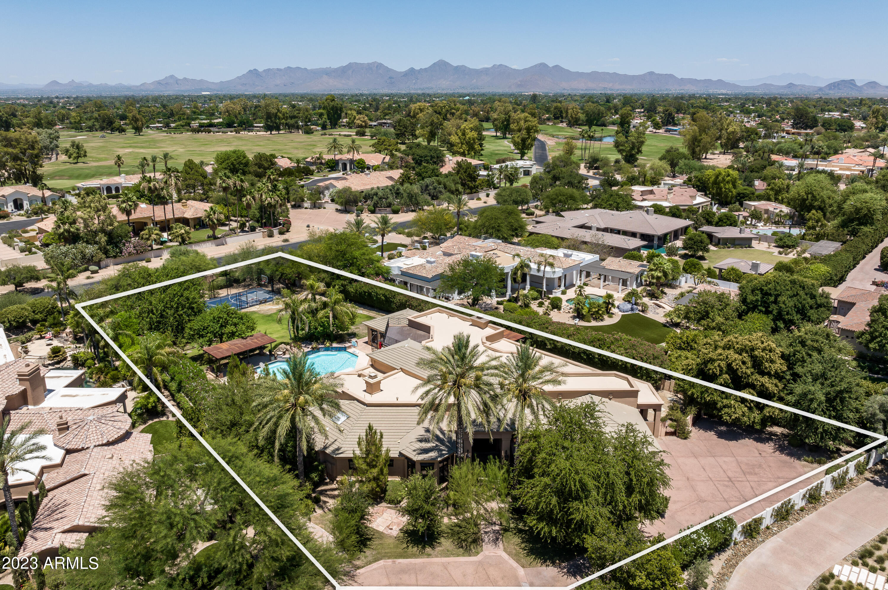 LEGENDARY ESTATES - Residential