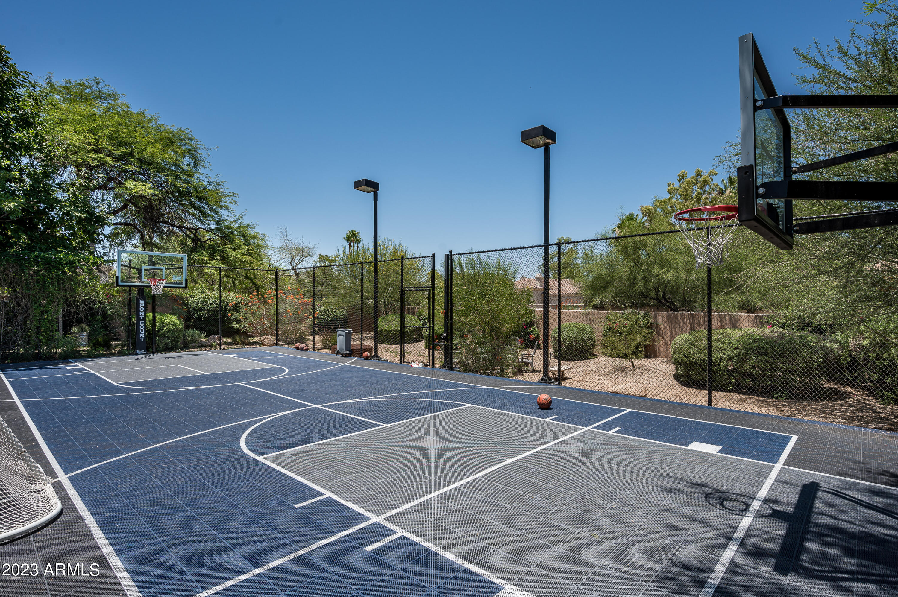 LEGENDARY ESTATES - Residential