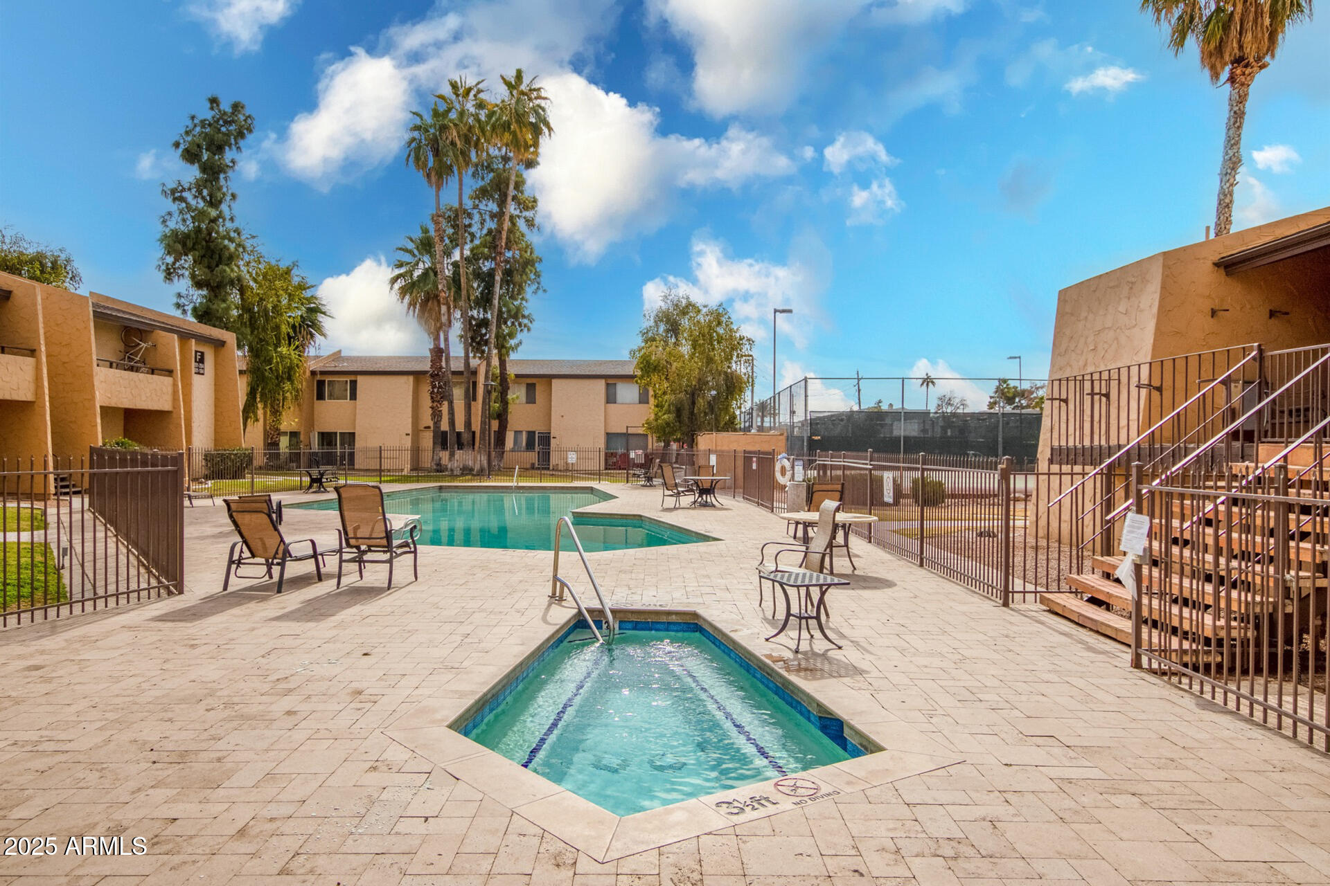 WOODLAND SPRINGS - Residential