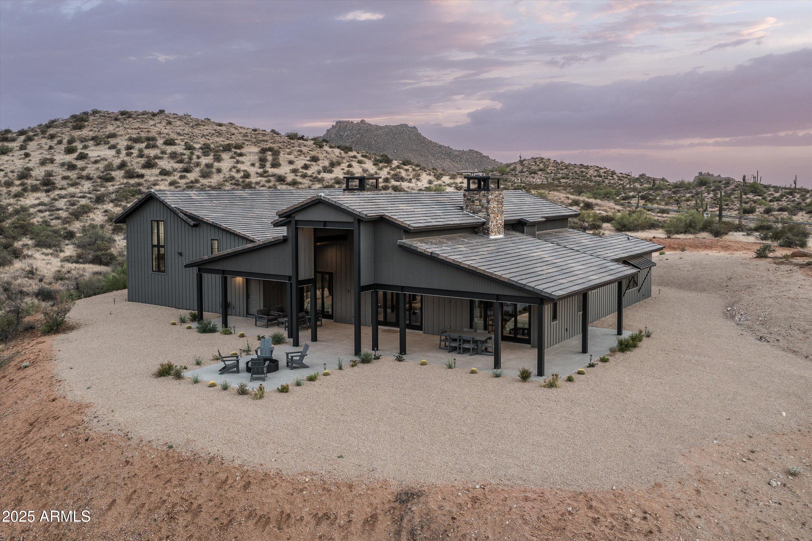 GOLDIE BROWN PINNACLE PEAK RANCH - Residential