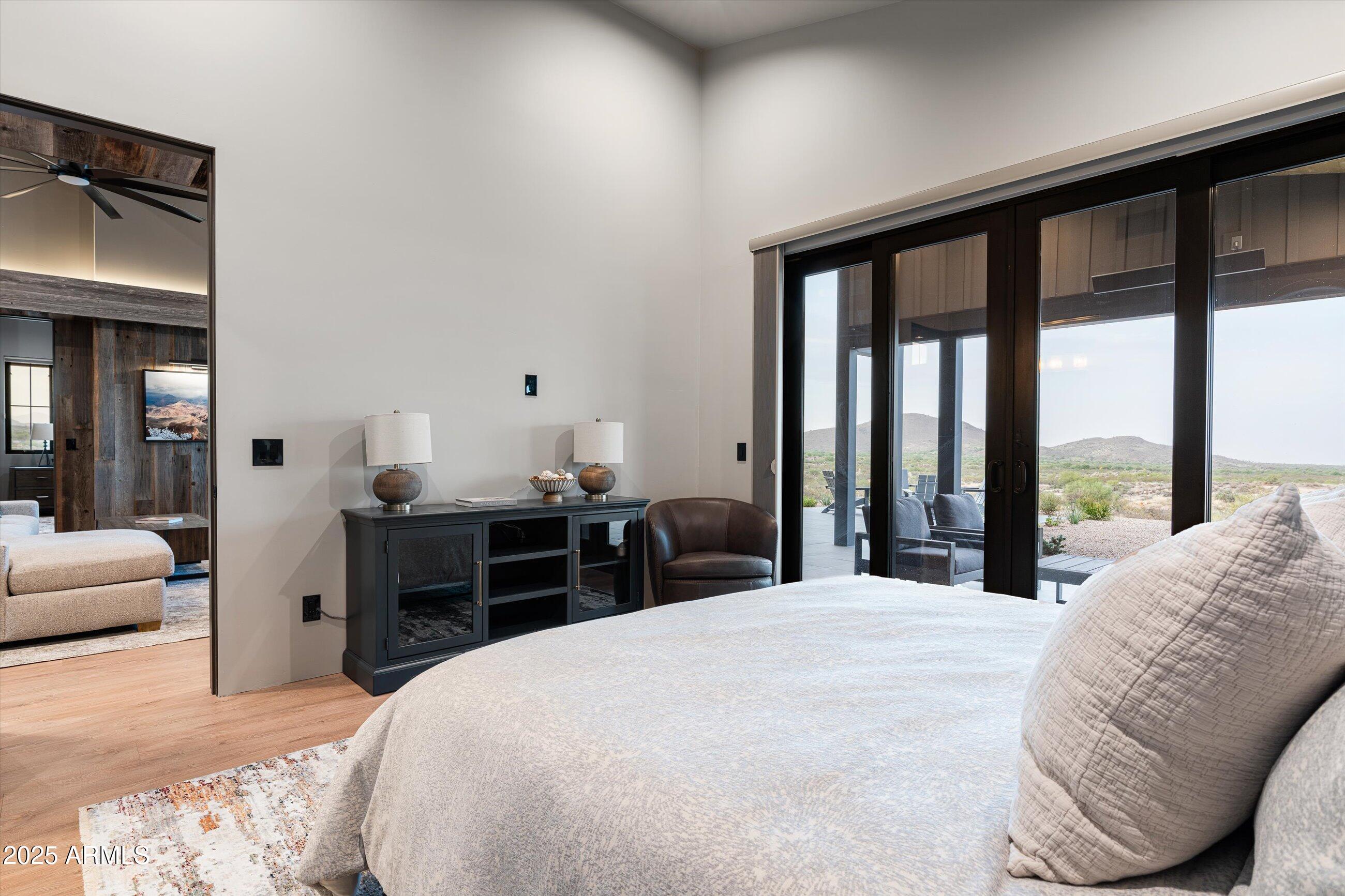 GOLDIE BROWN PINNACLE PEAK RANCH - Residential