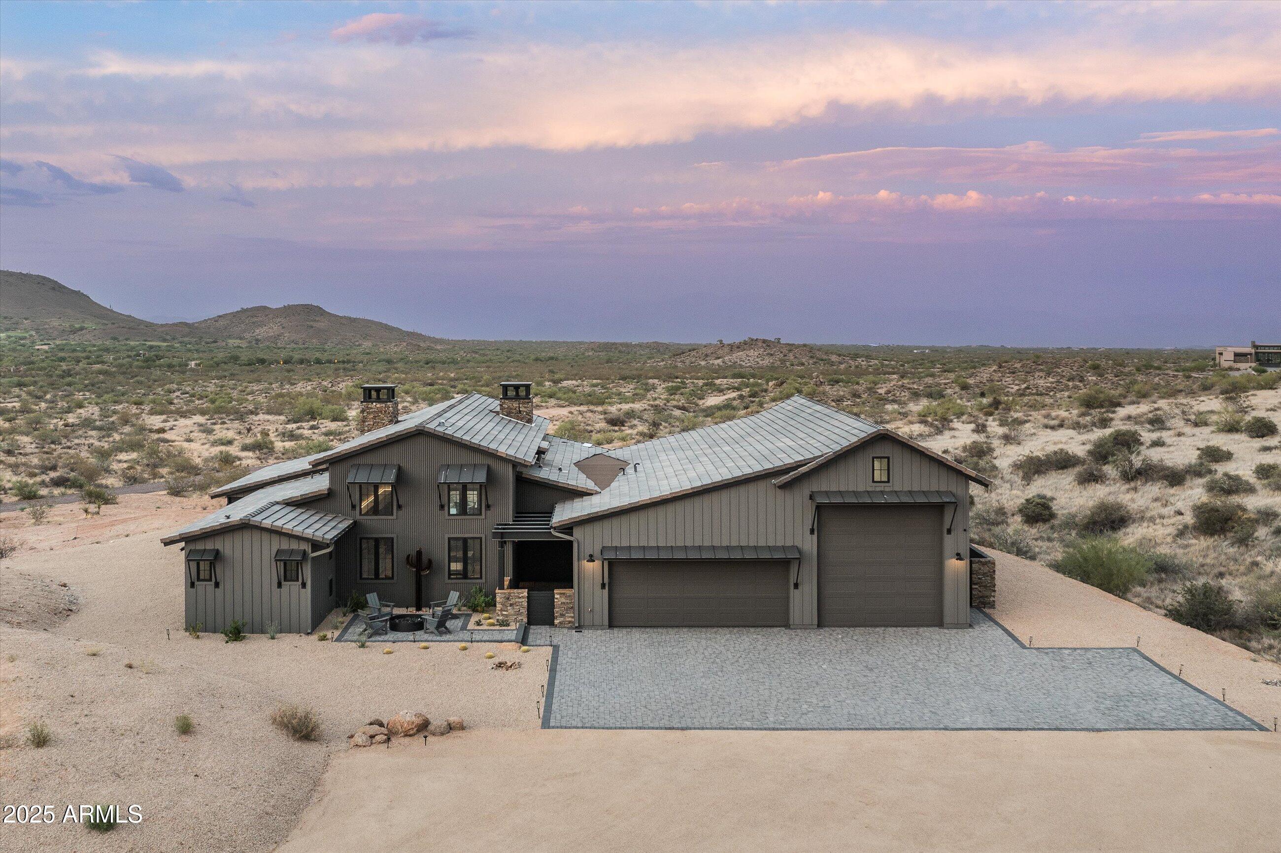 GOLDIE BROWN PINNACLE PEAK RANCH - Residential