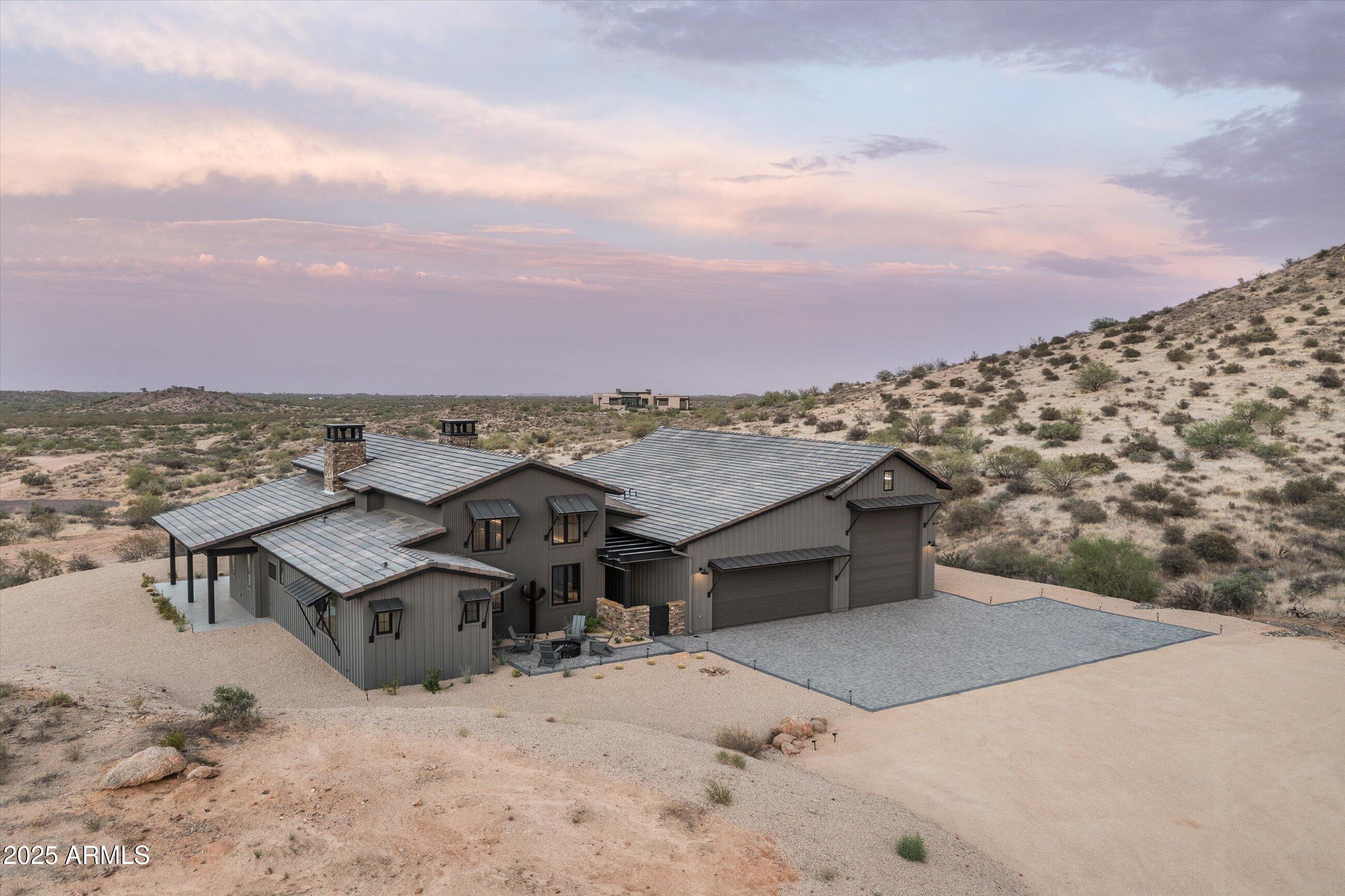 GOLDIE BROWN PINNACLE PEAK RANCH - Residential