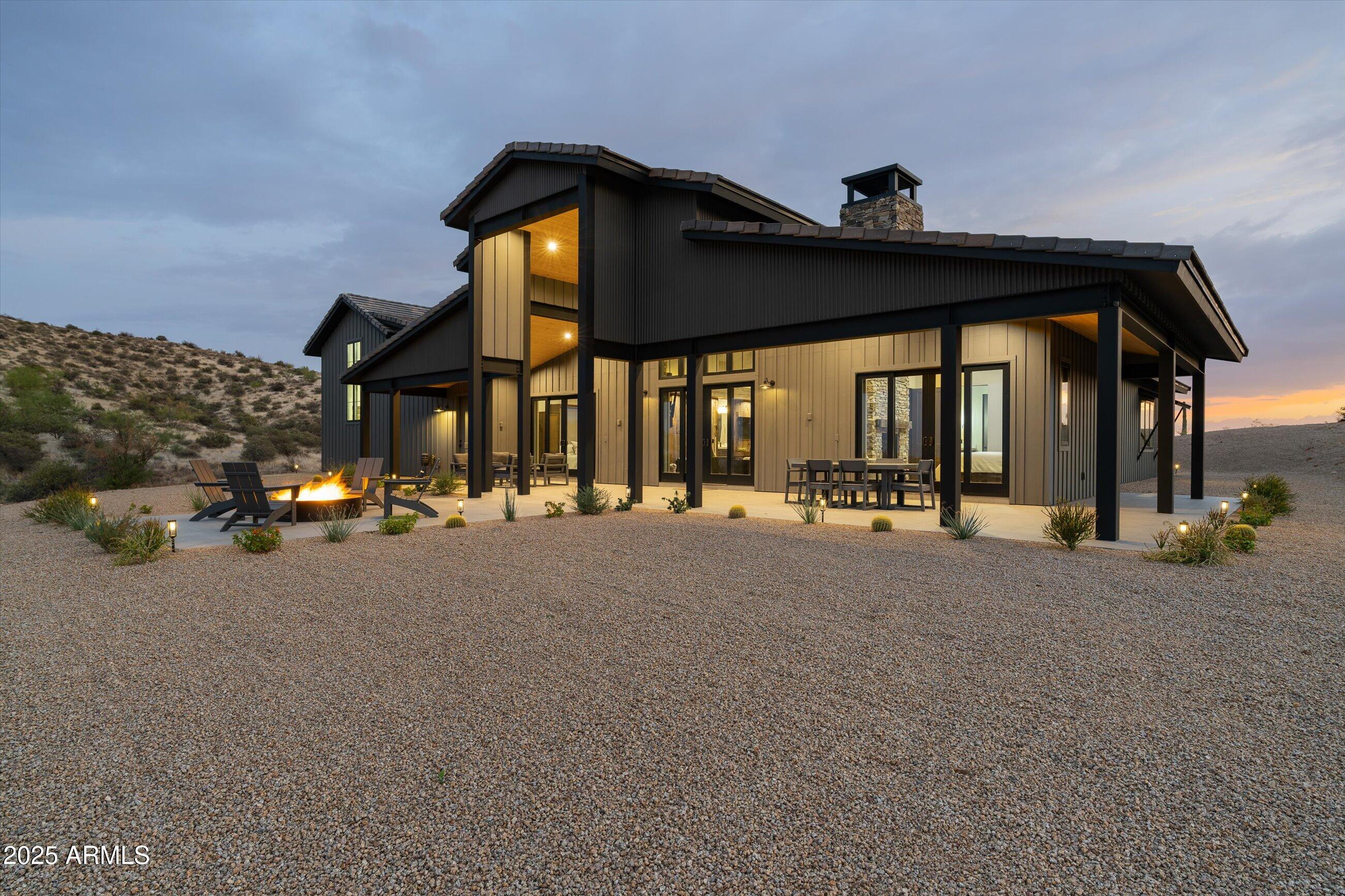 GOLDIE BROWN PINNACLE PEAK RANCH - Residential