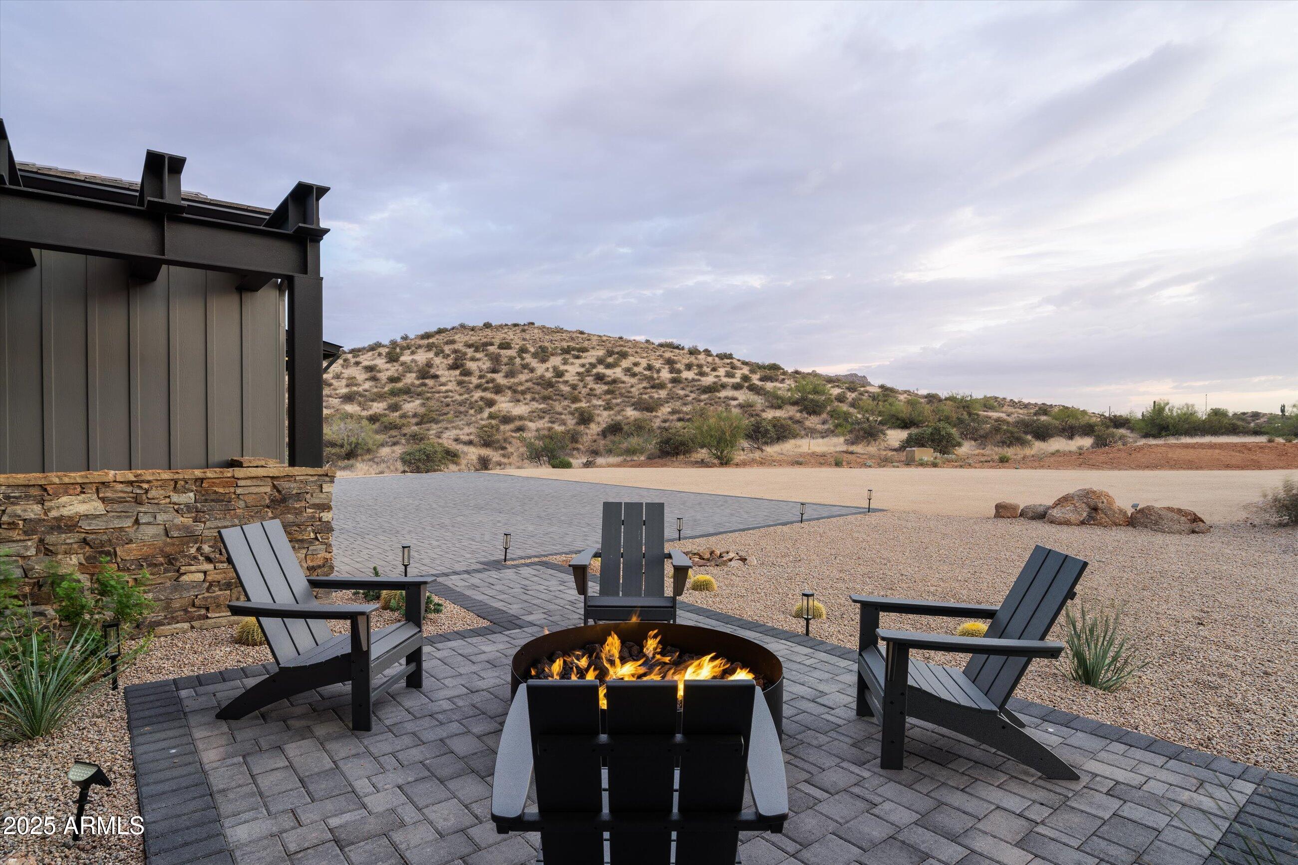 GOLDIE BROWN PINNACLE PEAK RANCH - Residential