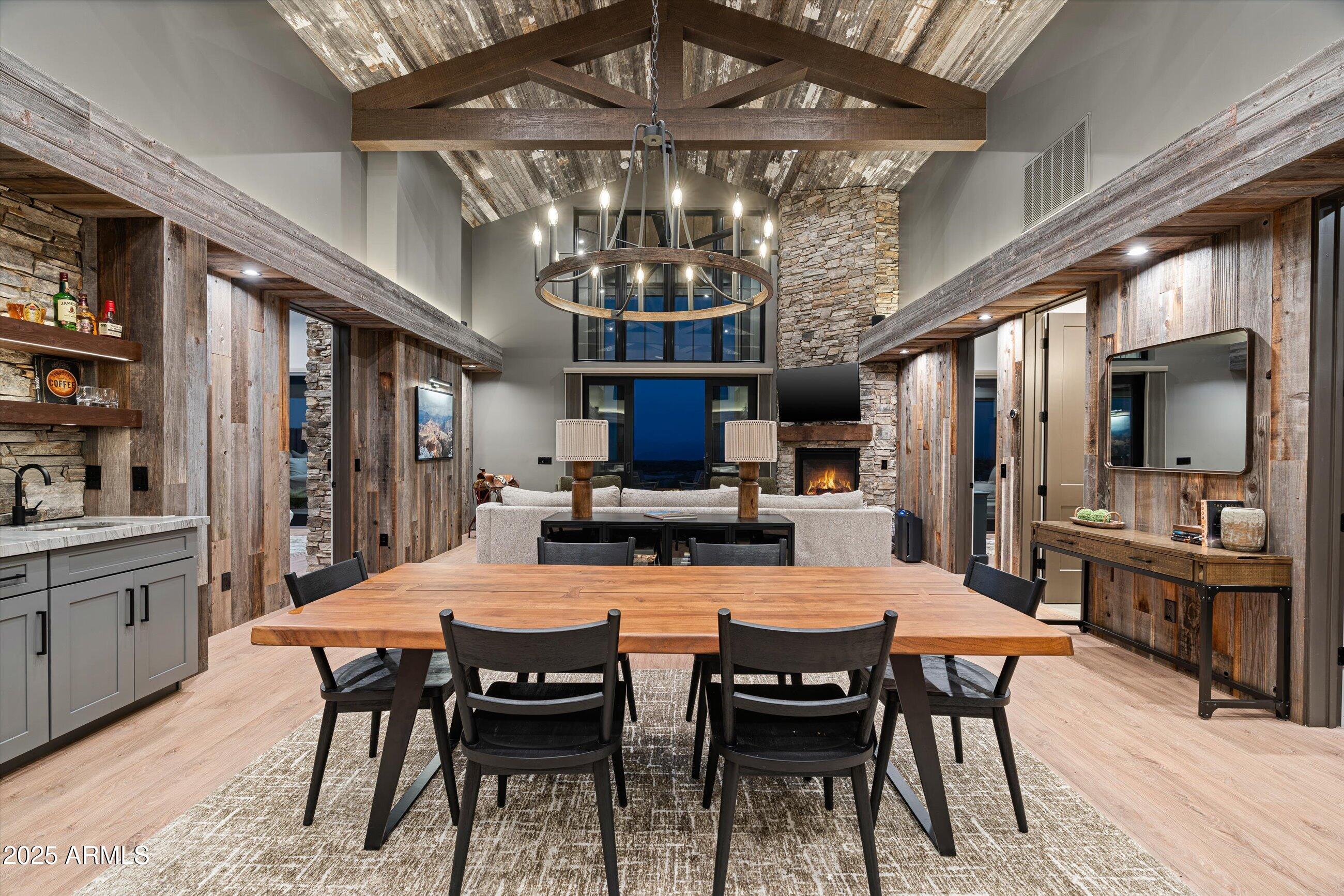 GOLDIE BROWN PINNACLE PEAK RANCH - Residential
