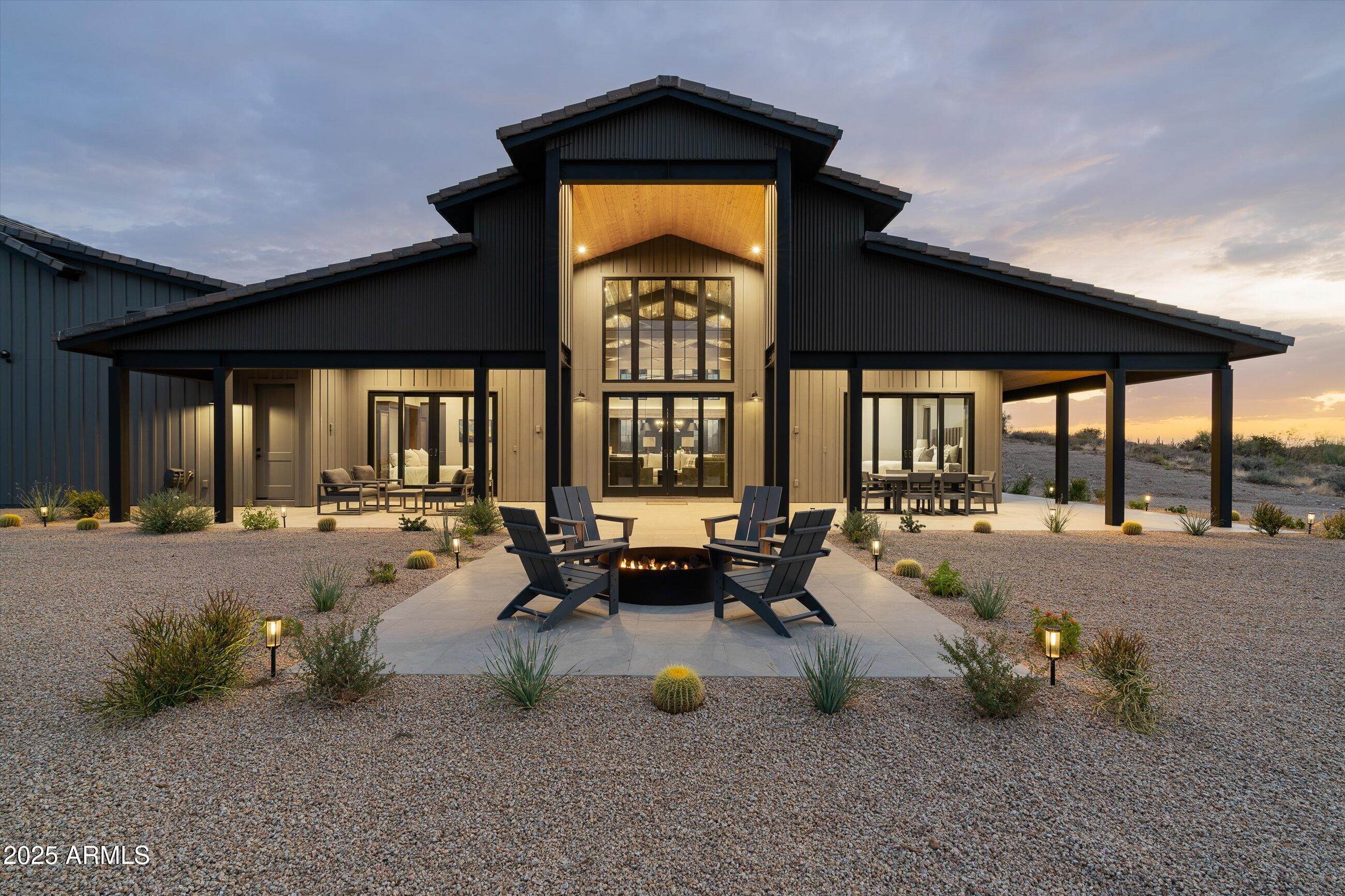 GOLDIE BROWN PINNACLE PEAK RANCH - Residential