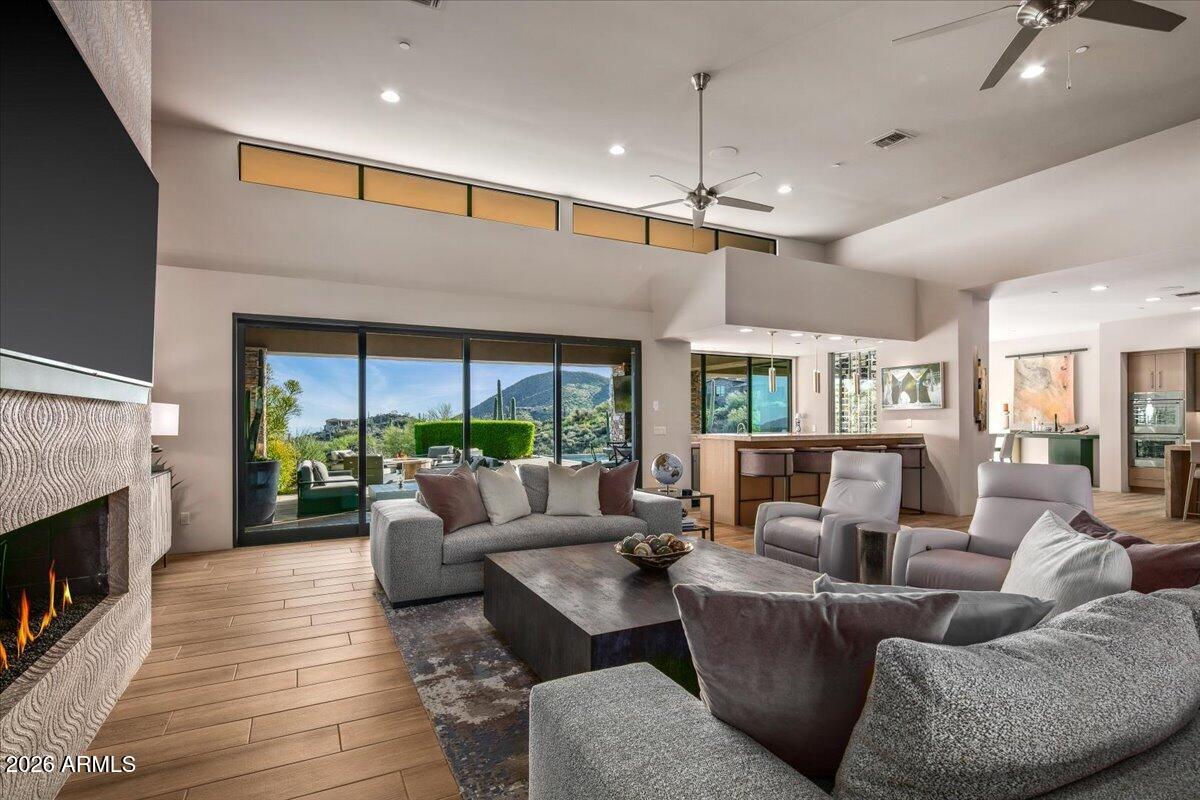 DESERT MOUNTAIN - Residential