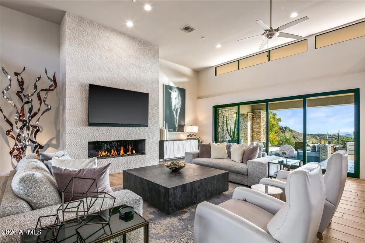 DESERT MOUNTAIN - Residential