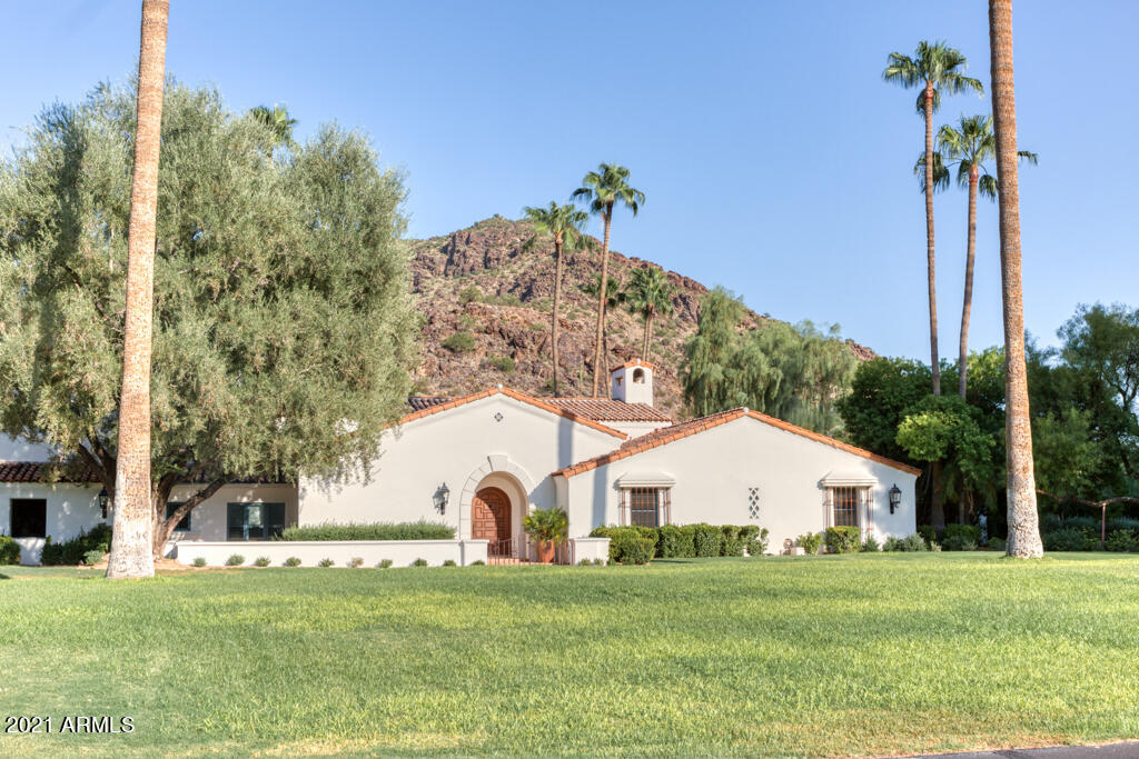 PARADISE COUNTRY CLUB ESTATES - Residential
