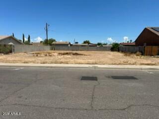 Build your vision in the heart of North Phoenix!  This vacant lot offers an exciting opportunity to create a custom home in an established and conveniently located neighborhood.  Enjoy easy access to SR-51 and Loop 101, with shopping, dining, entertainment, and everyday conveniences just minutes away.  Bring your plans, your ideas, and make this property your own!