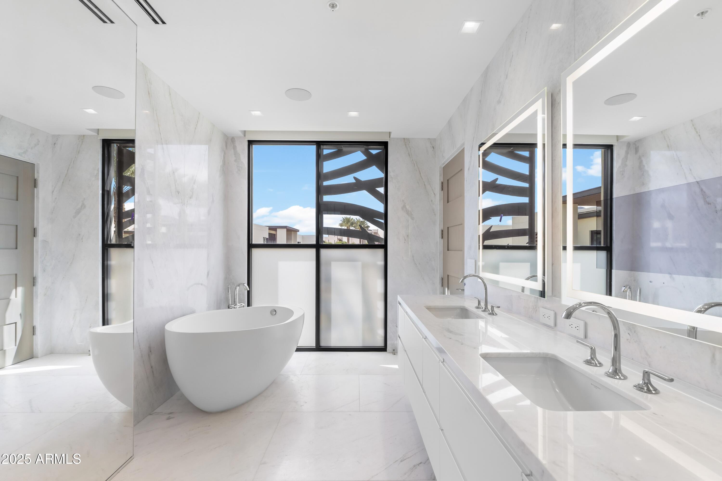Ritz-Carlton Paradise Valley - Residential