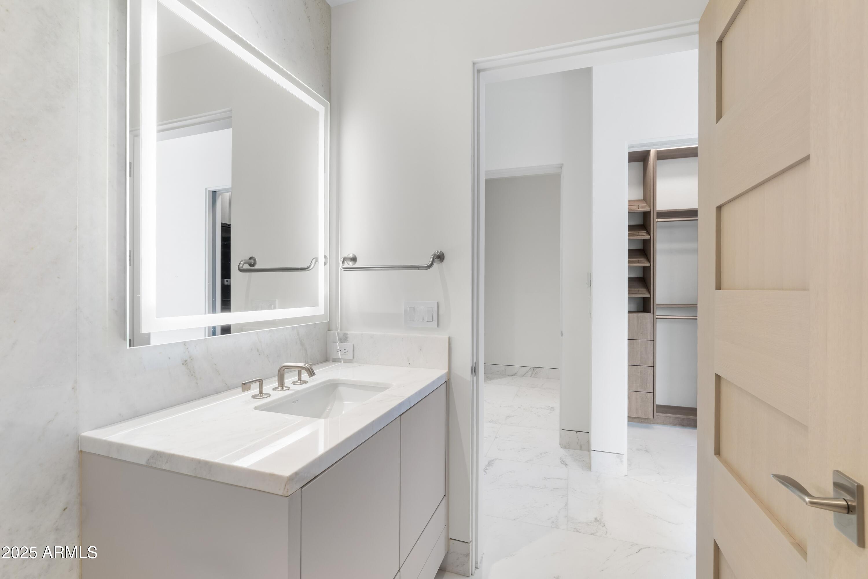 Ritz-Carlton Paradise Valley - Residential