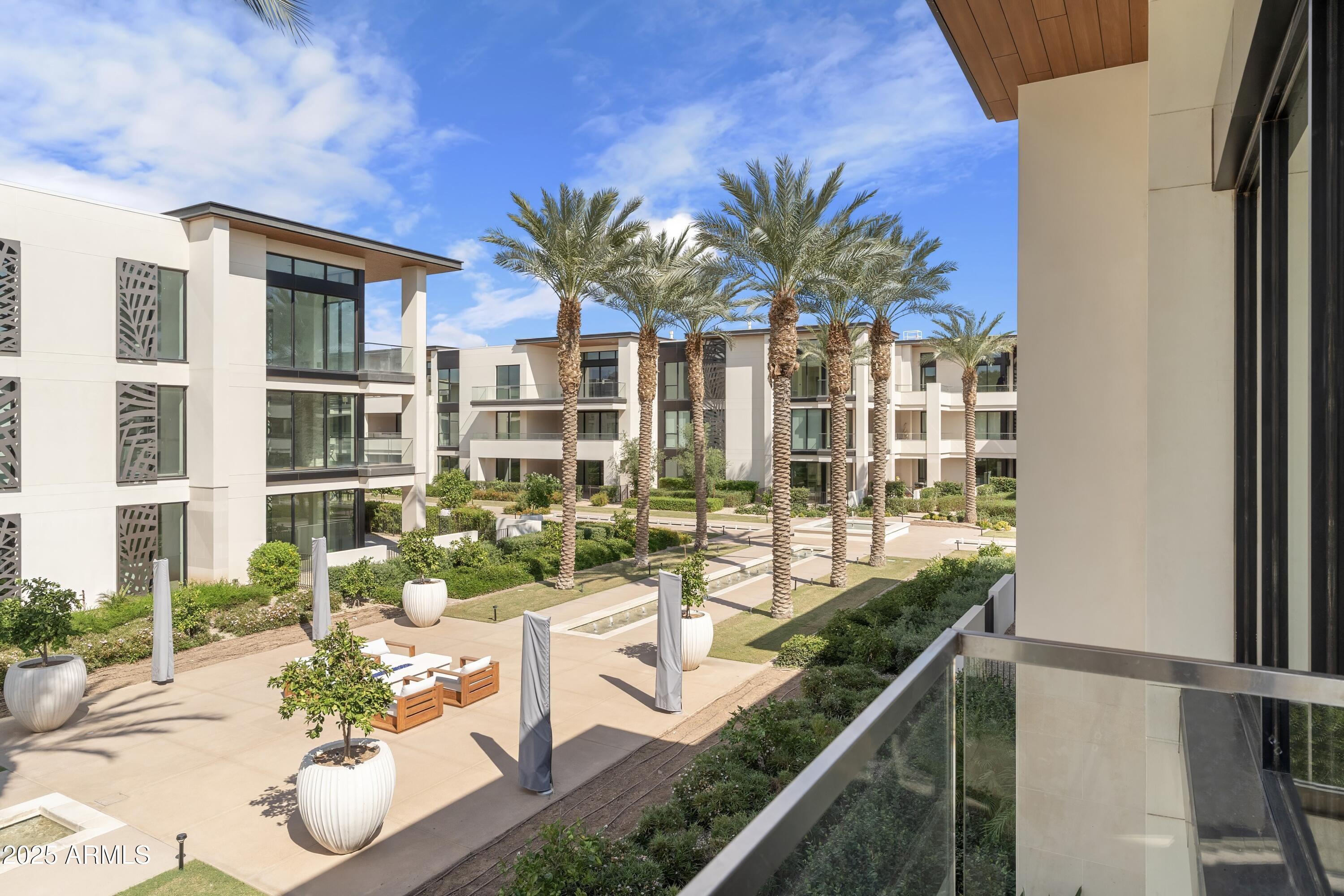 Ritz-Carlton Paradise Valley - Residential