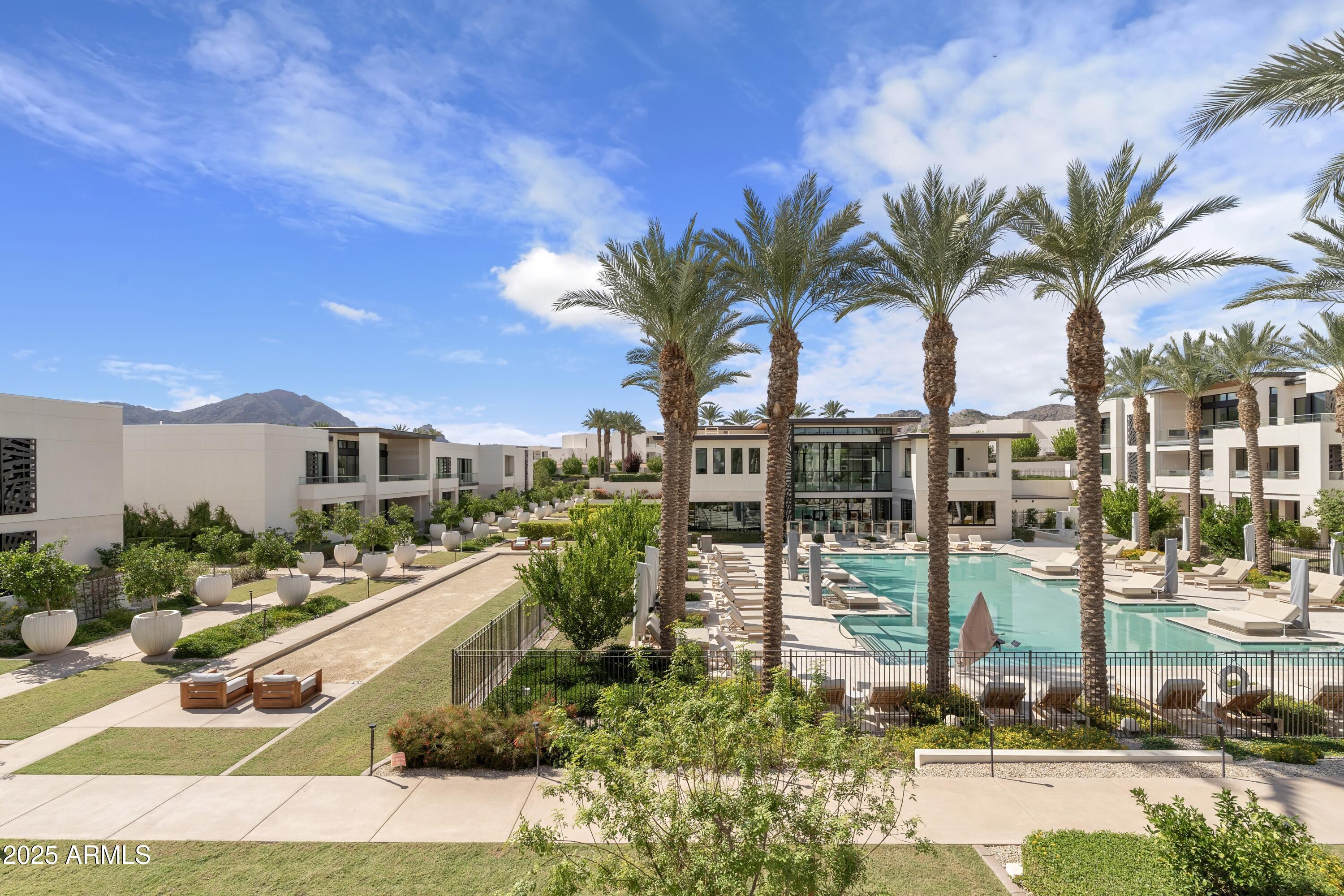 Ritz-Carlton Paradise Valley - Residential