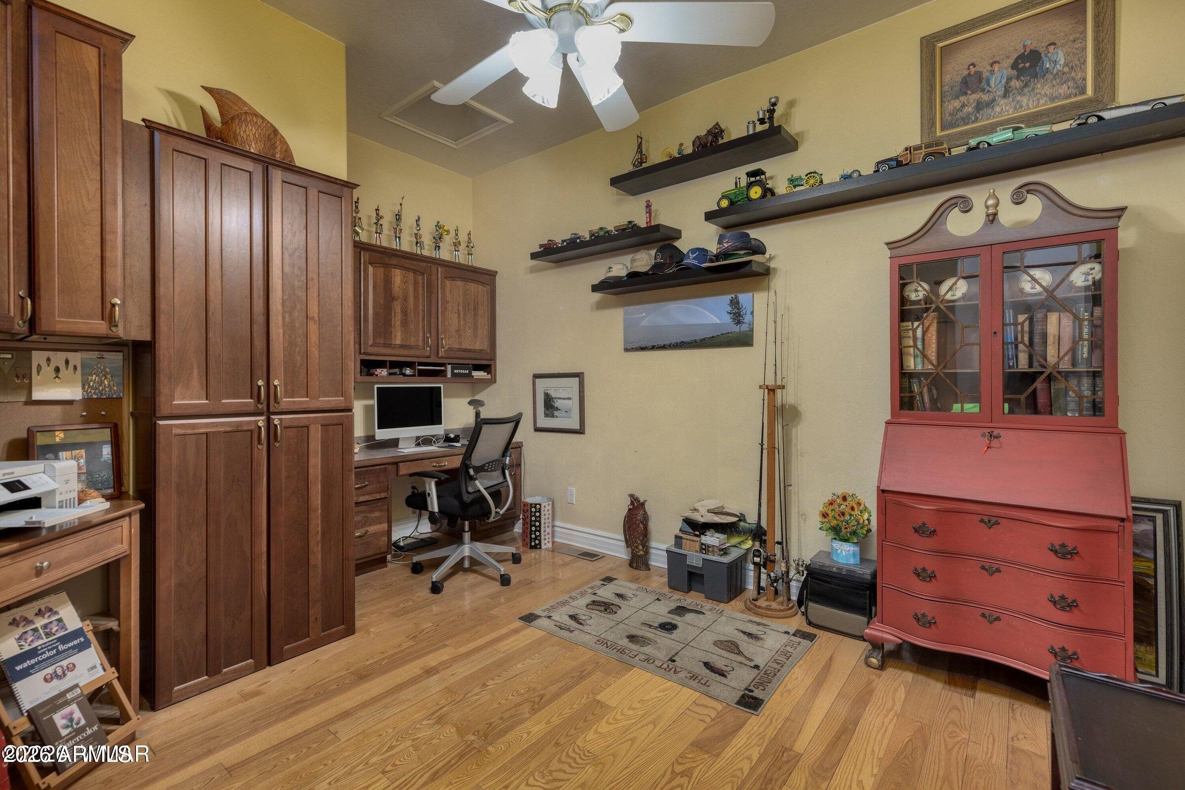PINETOP LAKES COUNTRY CLUB UNIT 4 - Residential