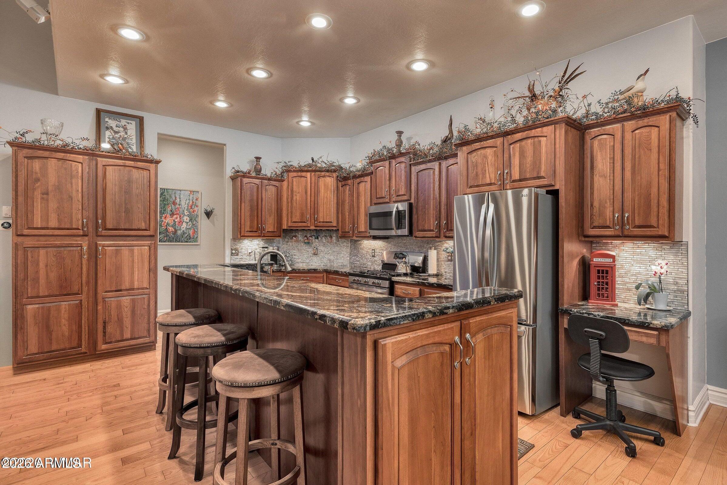 PINETOP LAKES COUNTRY CLUB UNIT 4 - Residential