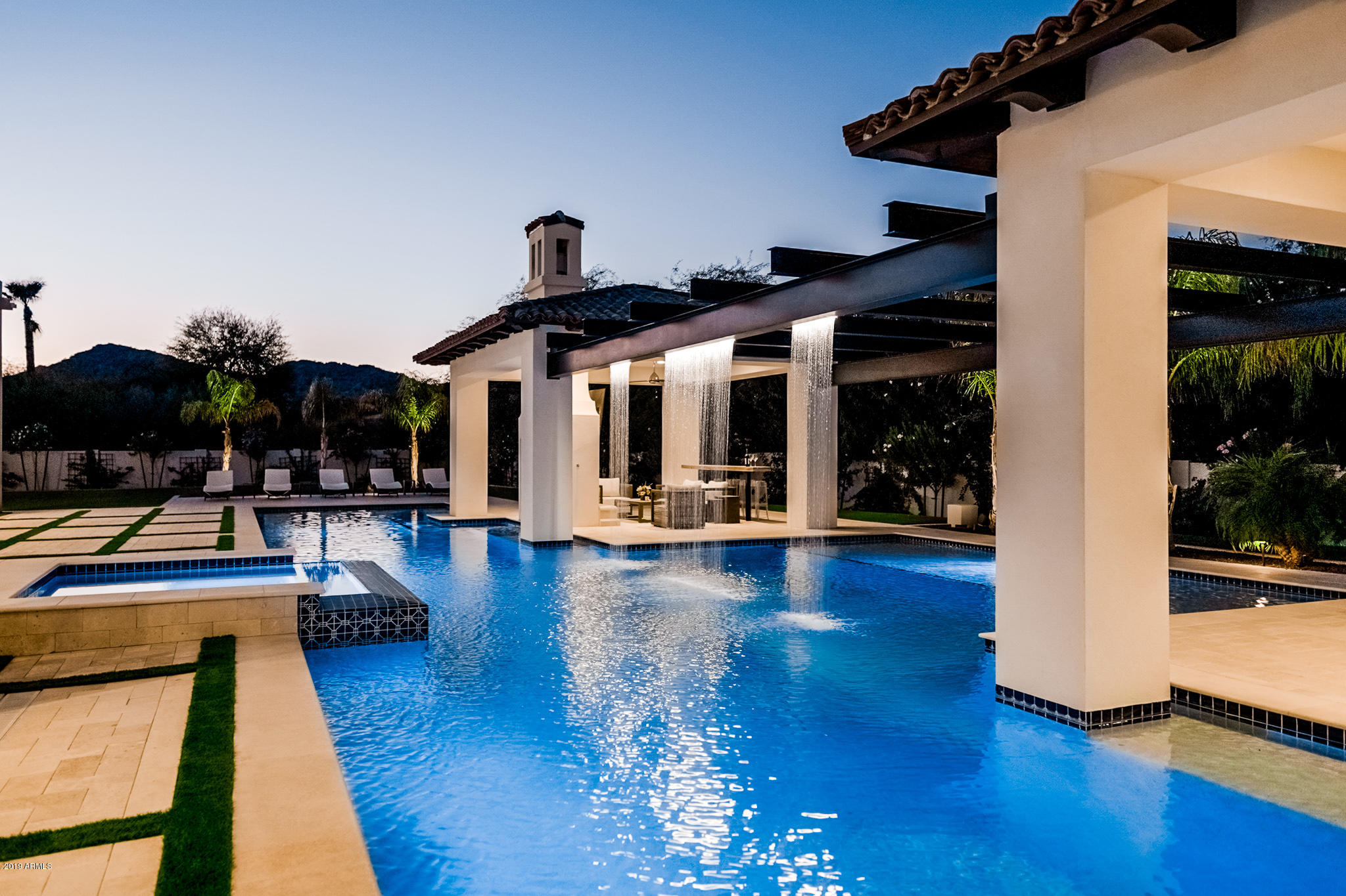 GROSSE POINTE HIGHLANDS - Residential